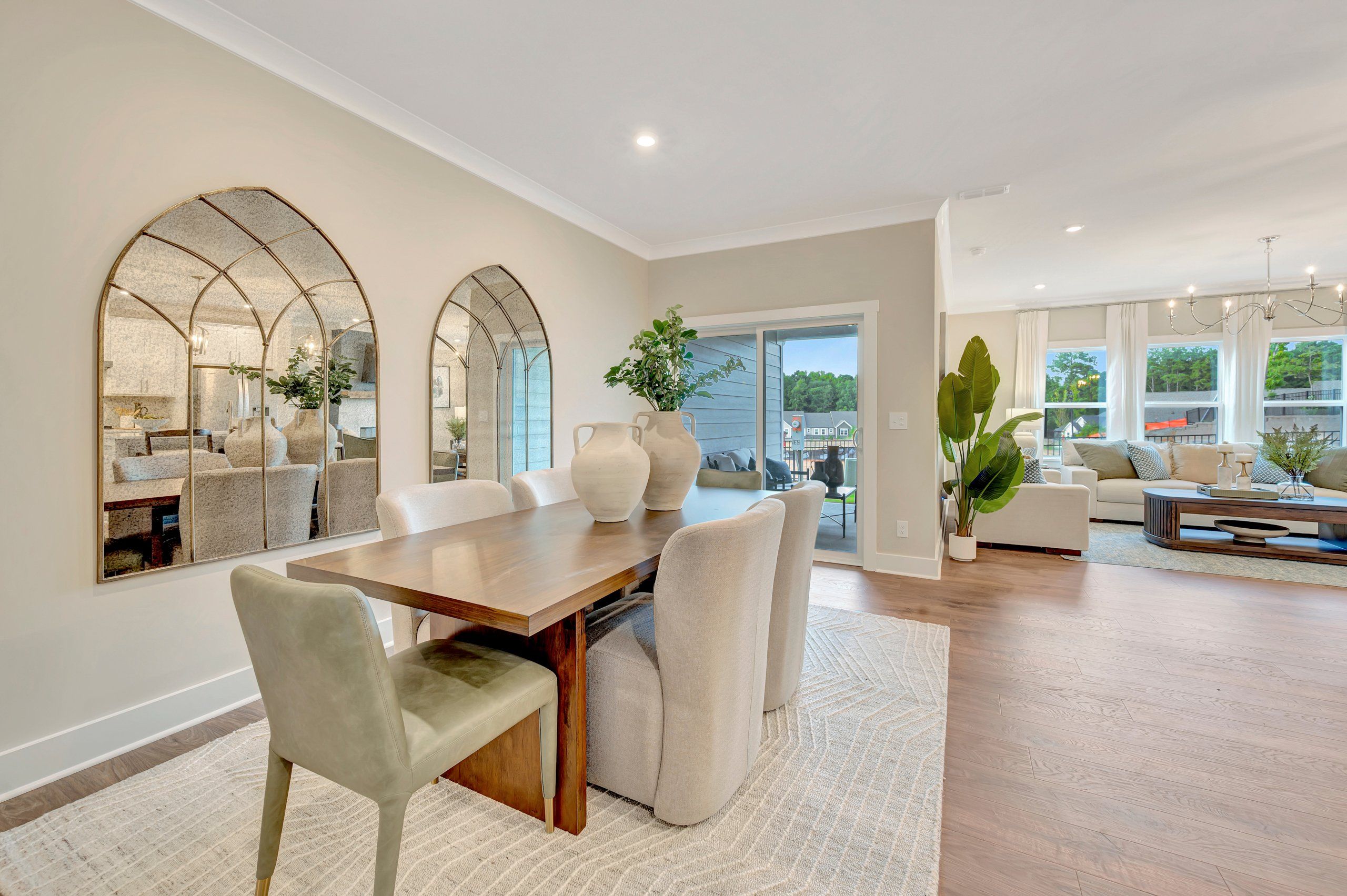Maxwell Dining Area