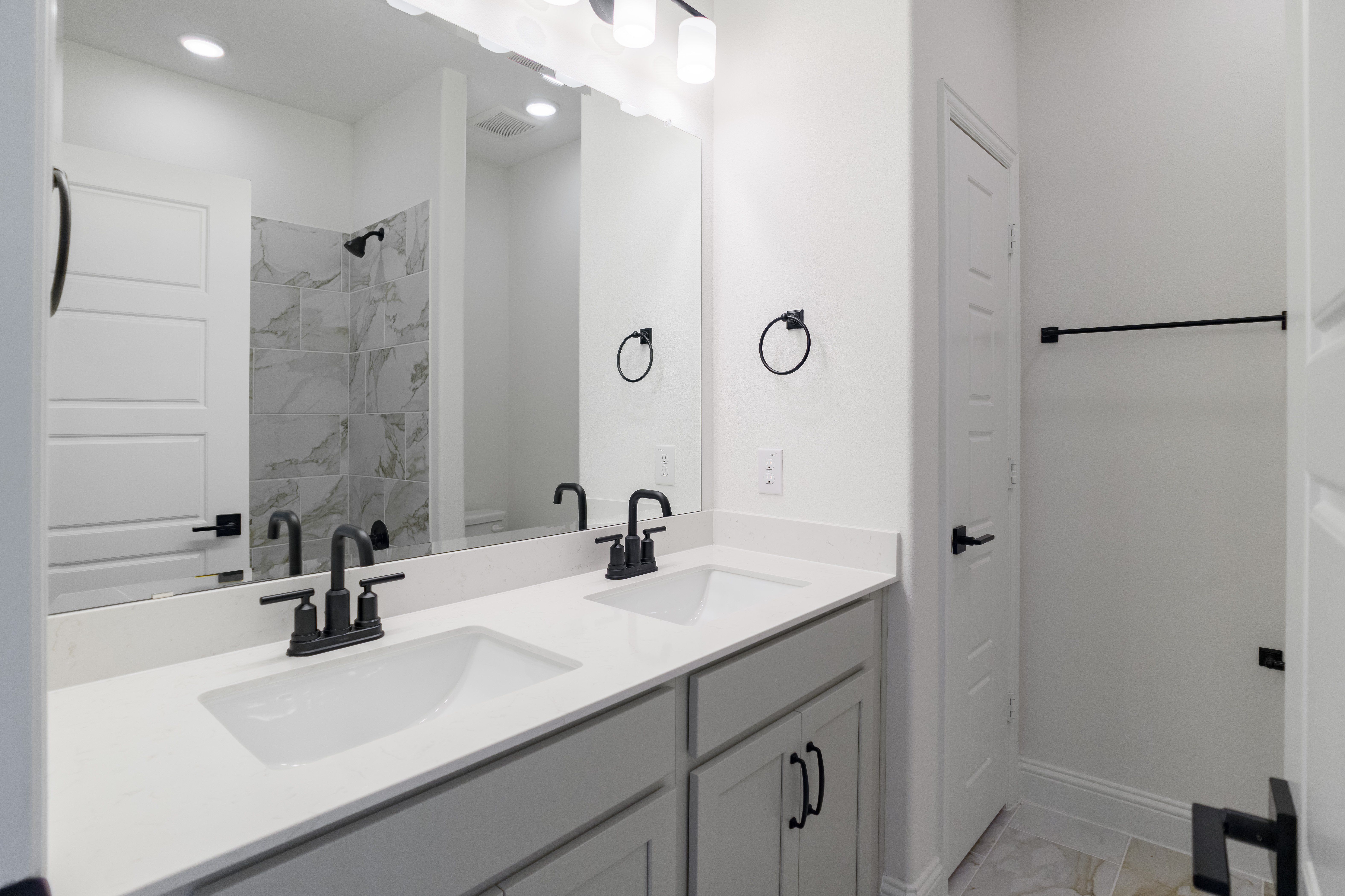 Driftwood Guest Bathroom