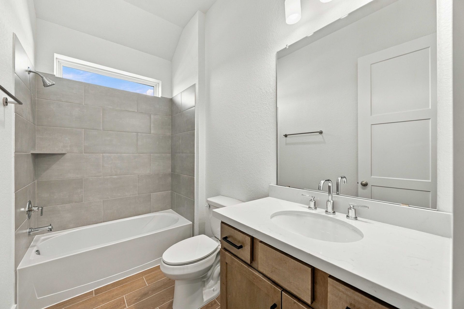 Palmetto Secondary Bathroom