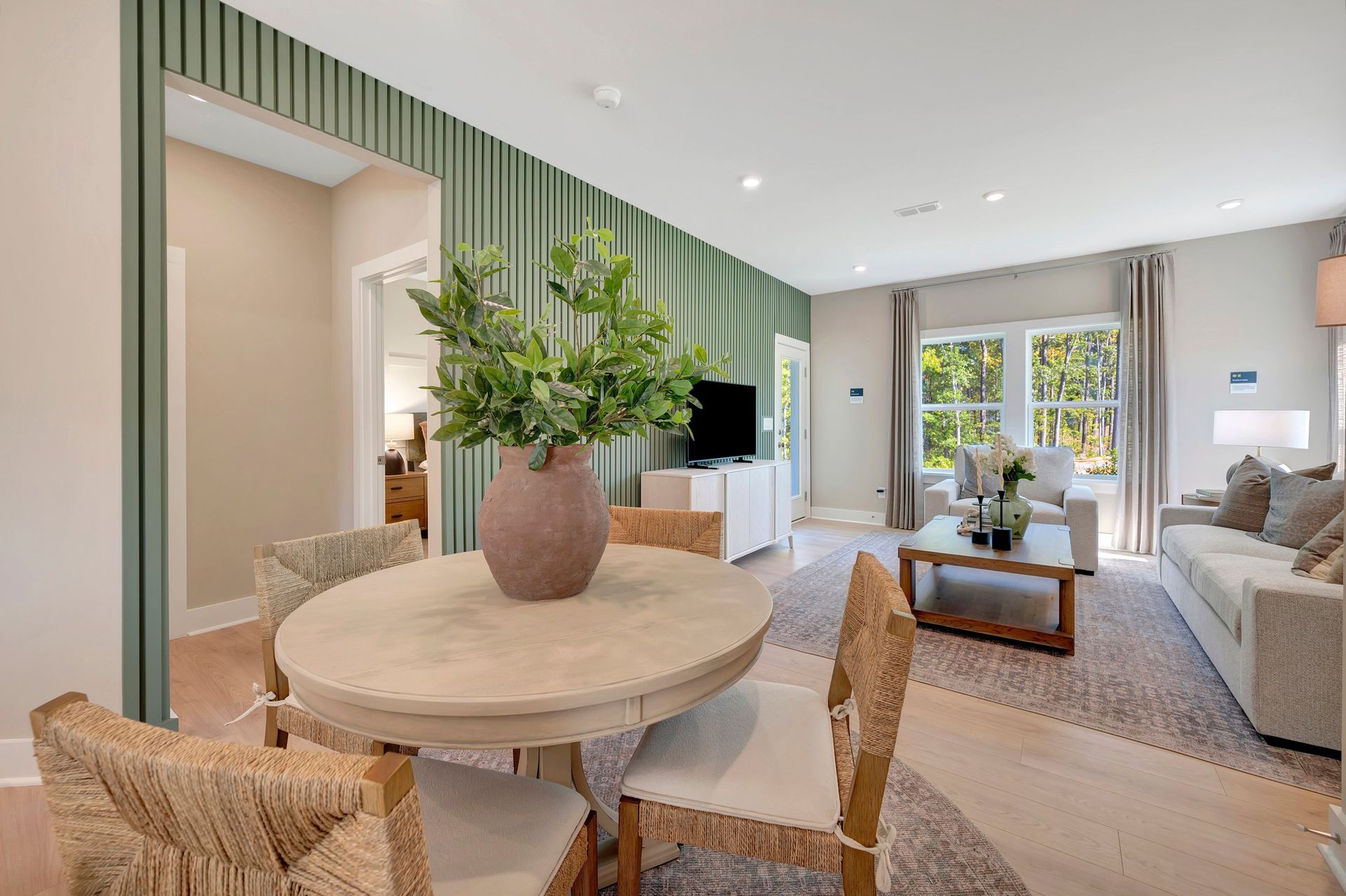Addison Breakfast Area