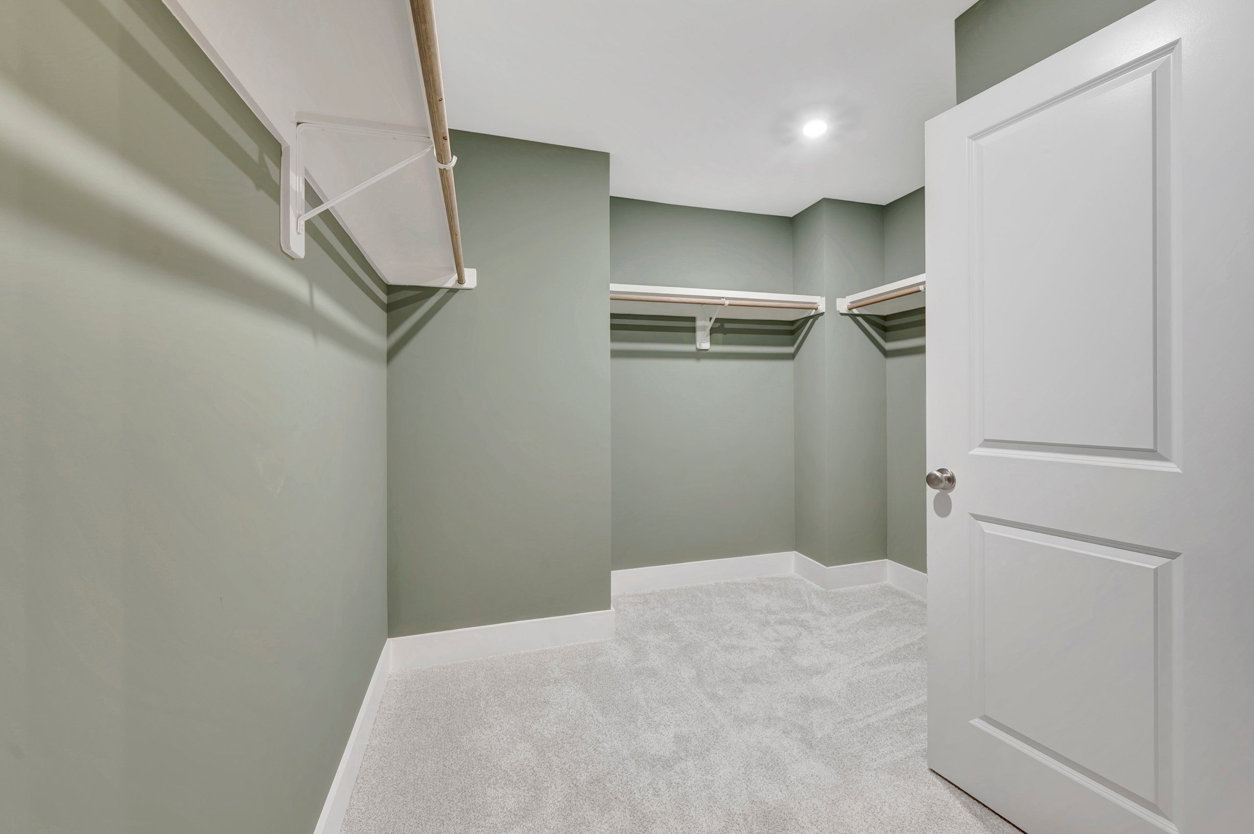 Addison Walk-In Closet