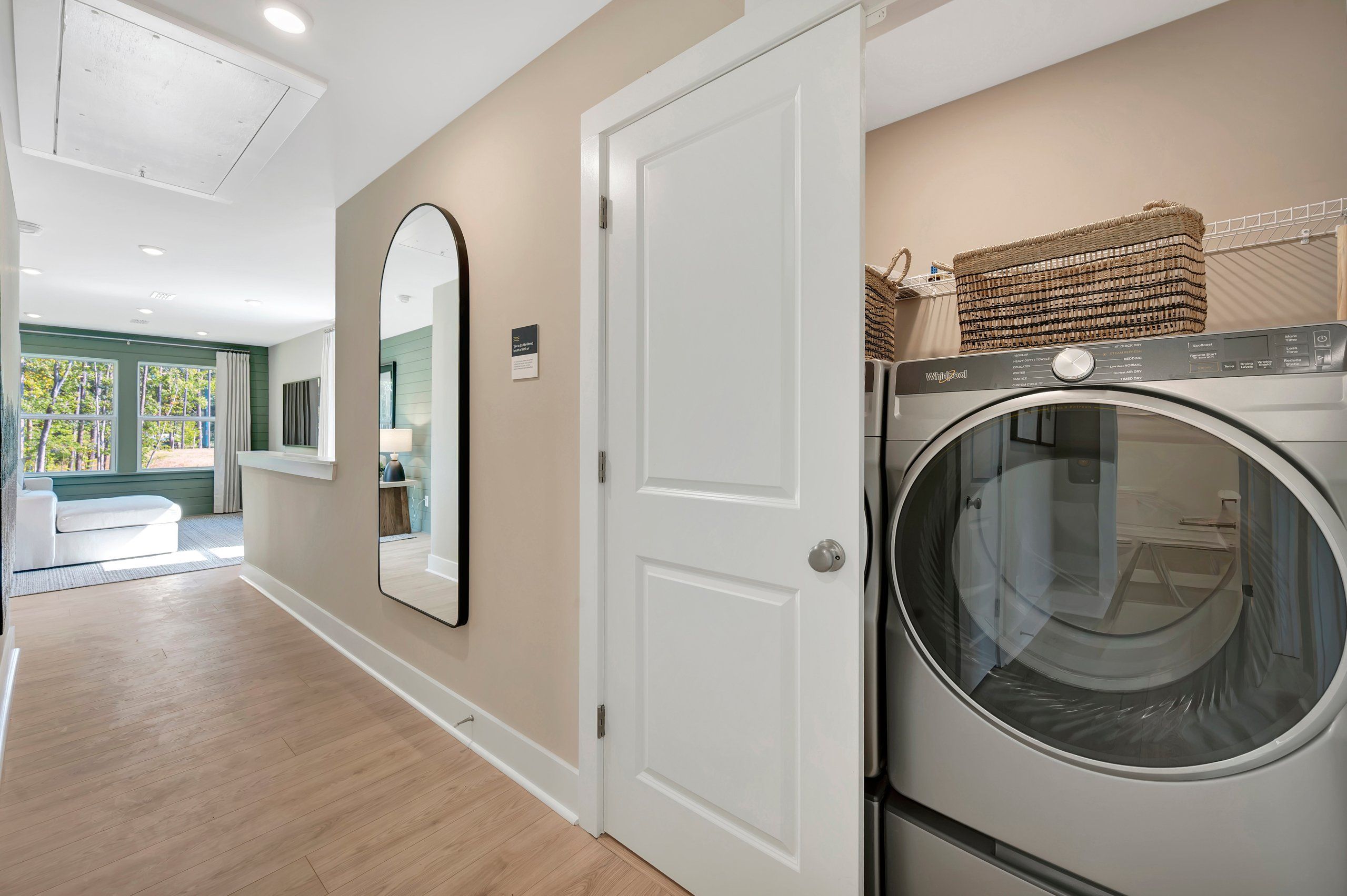 Addison Laundry
