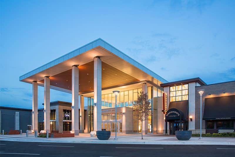 Proximity to Springfield Town Center