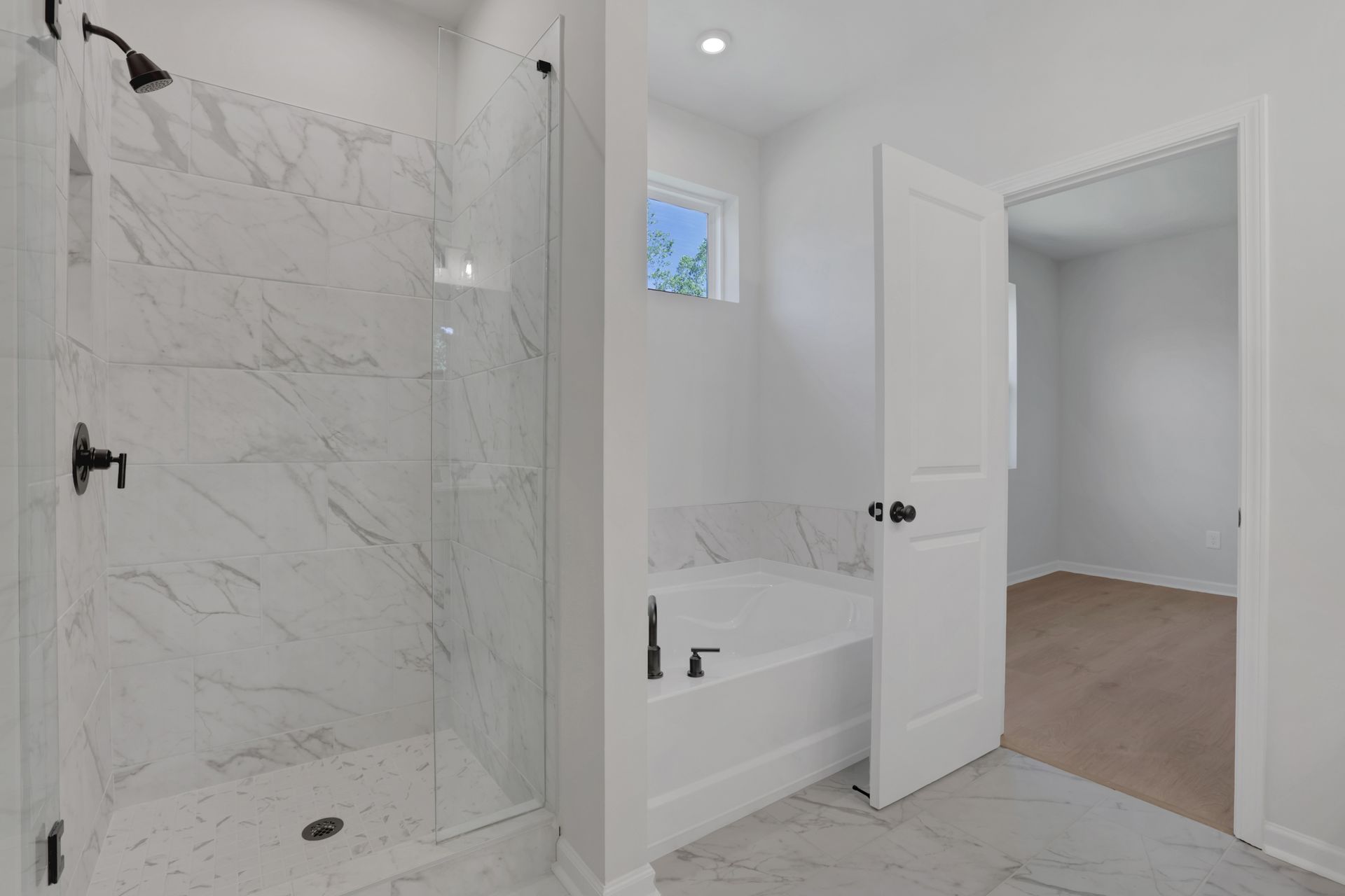 Fulton II Primary Bath