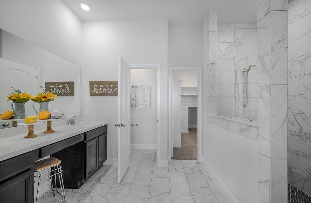 Grand Rouge Primary Bathroom