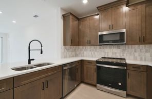 7557 Laureate Blvd 6301 (Aspen)