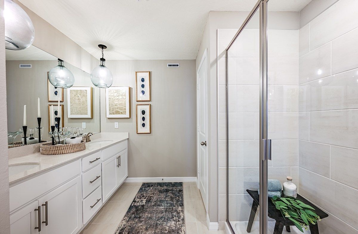 Elm Primary Bathroom