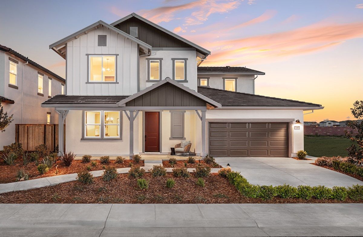 Walnut Arts & Crafts L Exterior