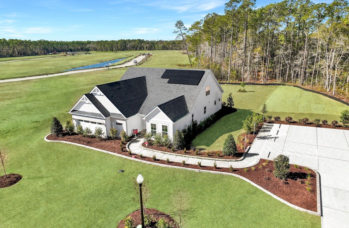 Sterling Farmhouse L Exterior