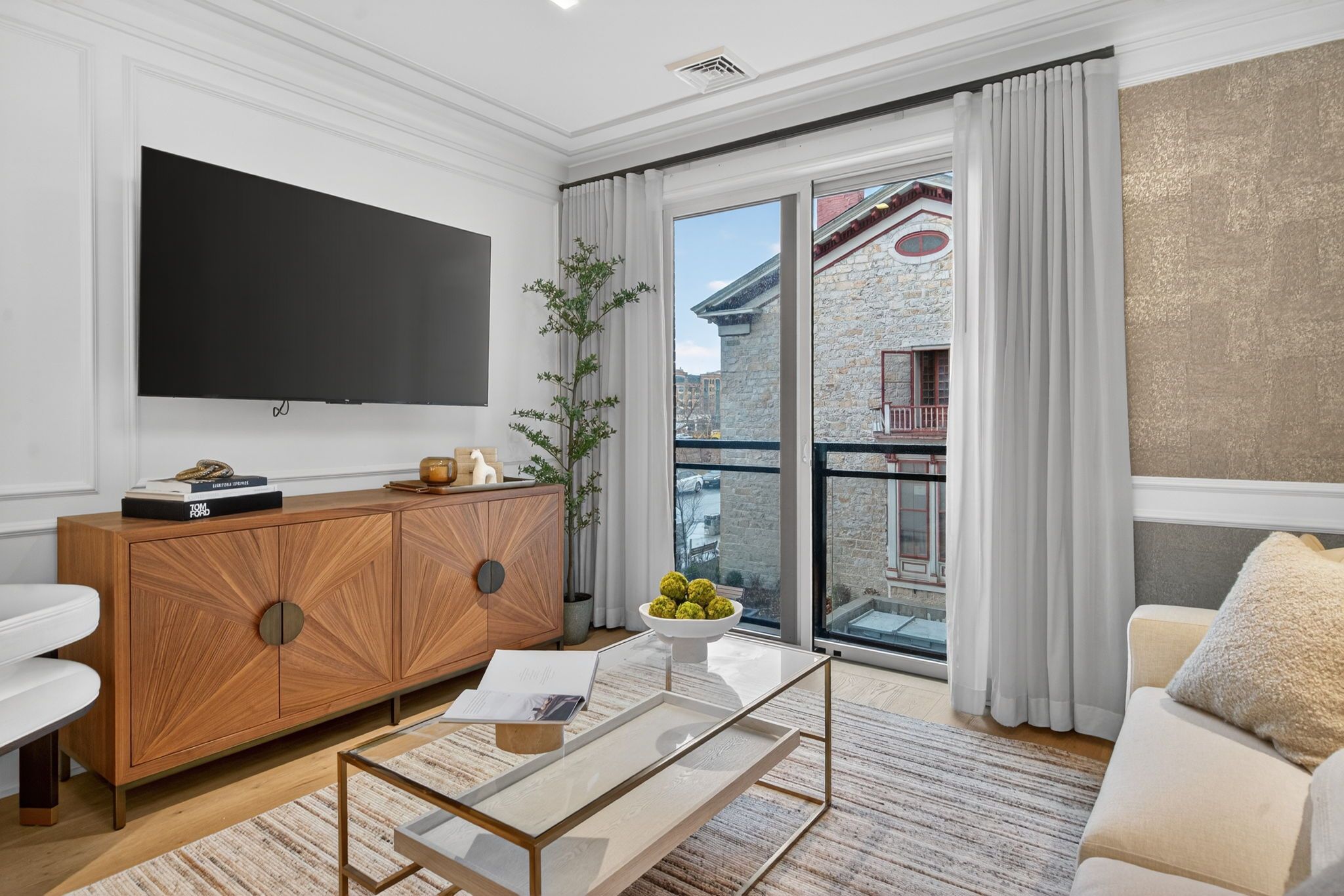 19 Washington St #260 N (N)