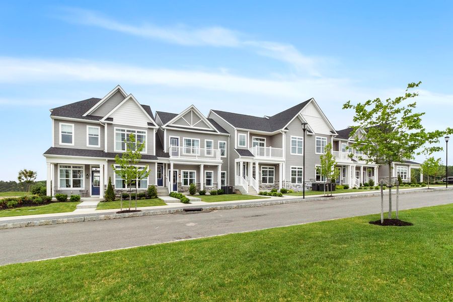 The Fairlawn by Beechwood Homes in Nassau-Suffolk NY