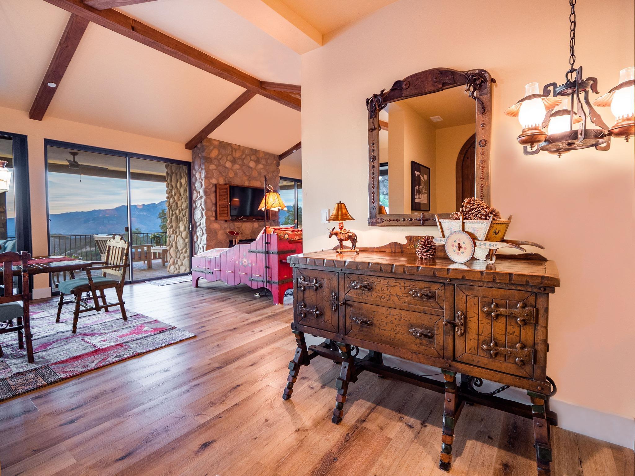 Bevyhouse por Bevyhouse en Ventura California