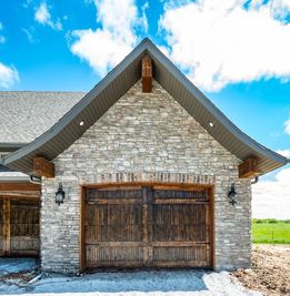 Bewley Custom Homes por Bewley Custom Homes en Springfield Missouri