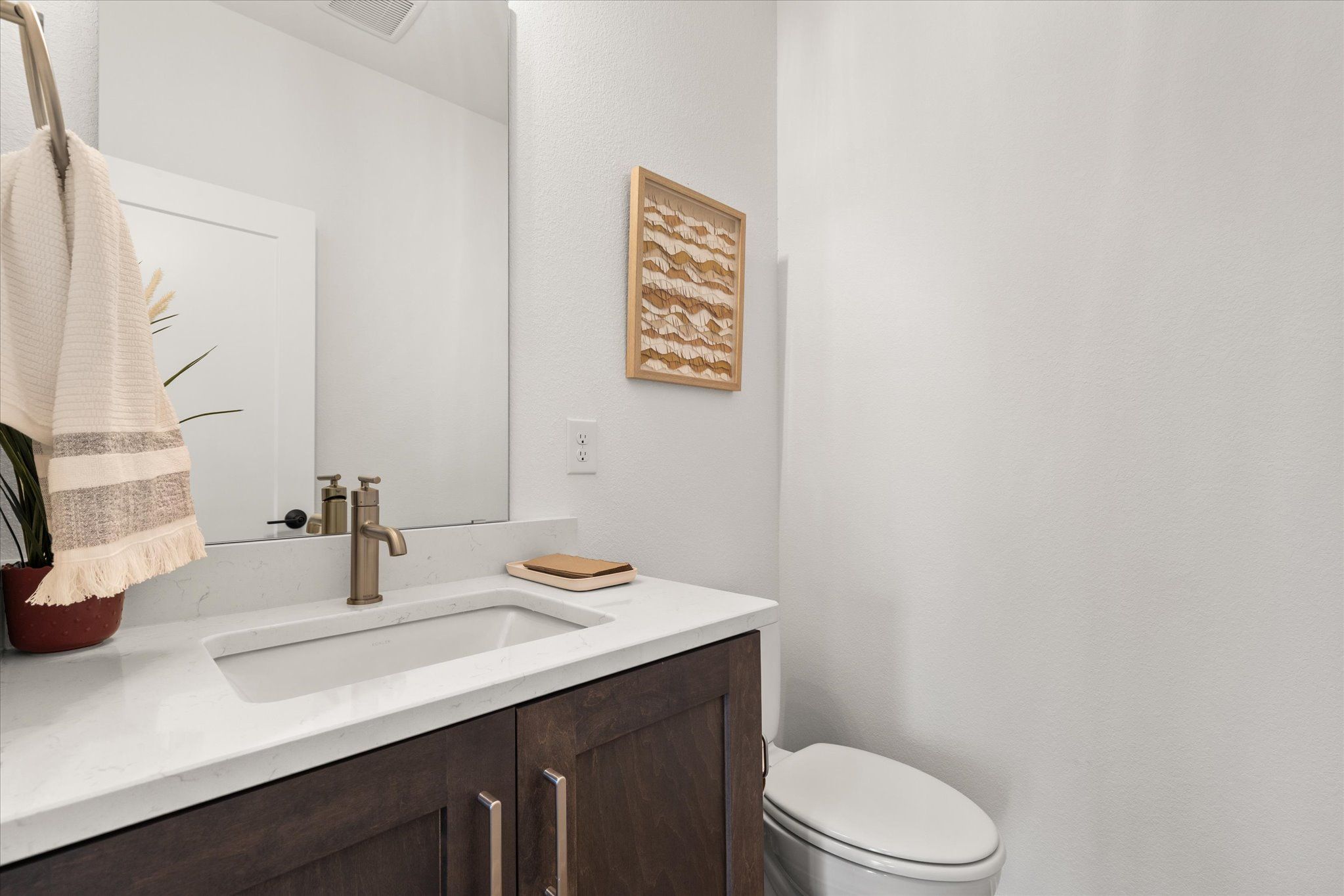 This photo is for illustration purposes only and does not necessarily represent the features and finishes of a specific RediHome.