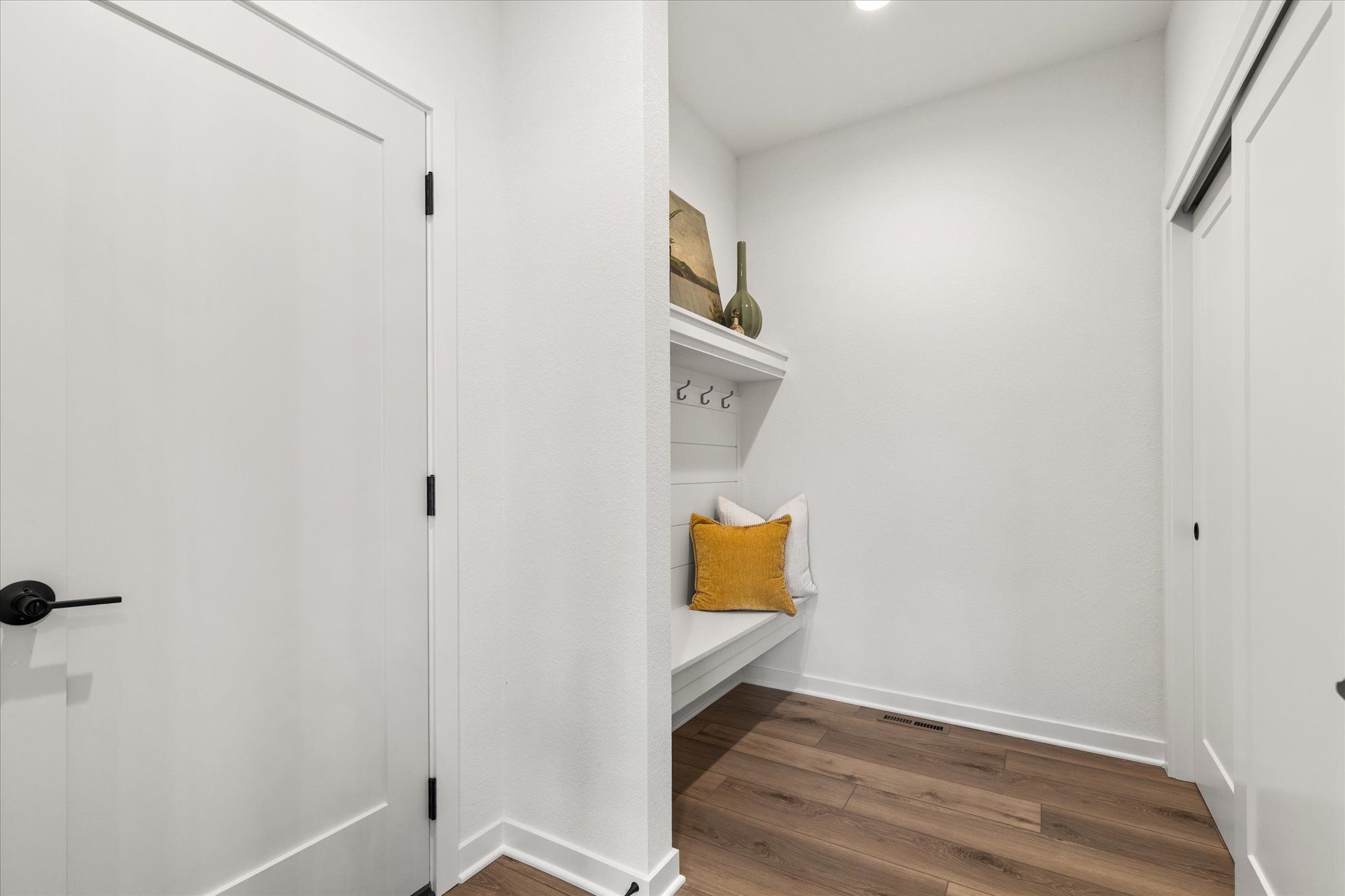 This photo is for illustration purposes only and does not necessarily represent the features and finishes of a specific RediHome.