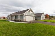 Fox Chase Villas por Bielinski Homes, Inc. en Racine Wisconsin