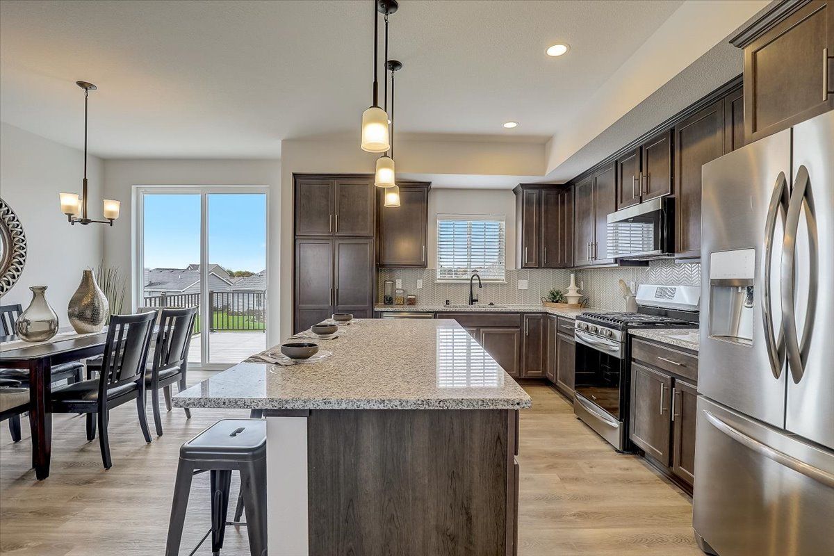 This photo is for illustration purposes only and does not necessarily represent the features and finishes of a specific RediHome/lot.