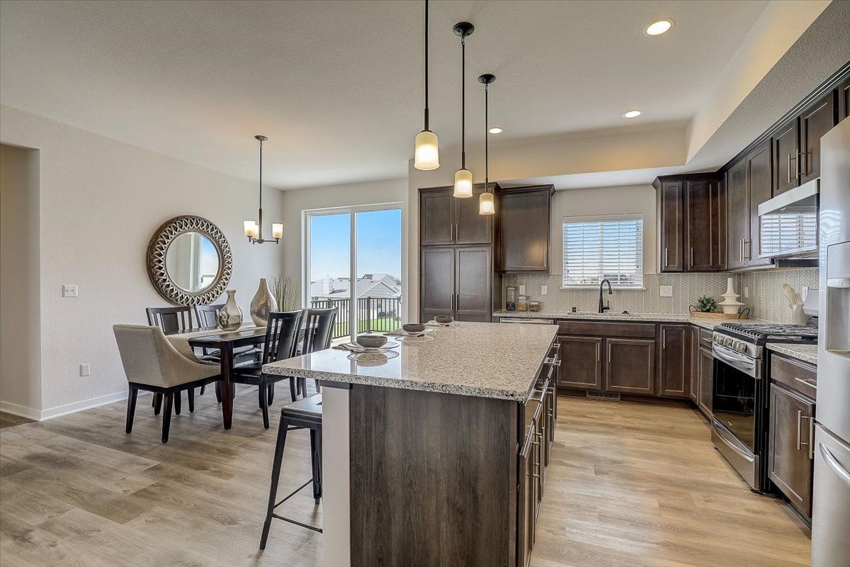 This photo is for illustration purposes only and does not necessarily represent the features and finishes of a specific RediHome/lot.