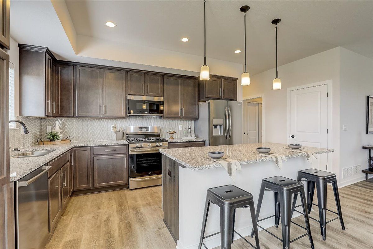 This photo is for illustration purposes only and does not necessarily represent the features and finishes of a specific RediHome/lot.