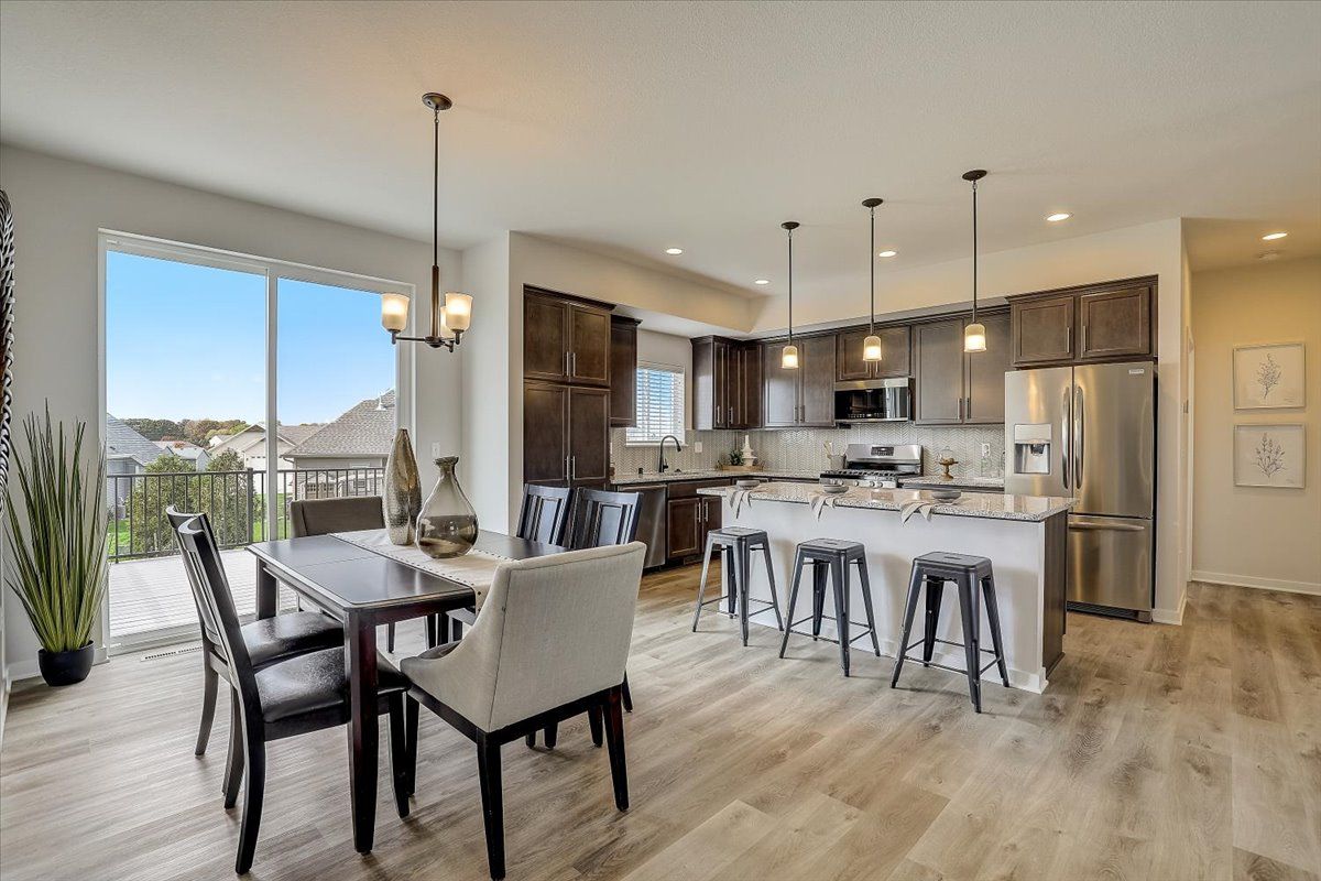 This photo is for illustration purposes only and does not necessarily represent the features and finishes of a specific RediHome/lot.