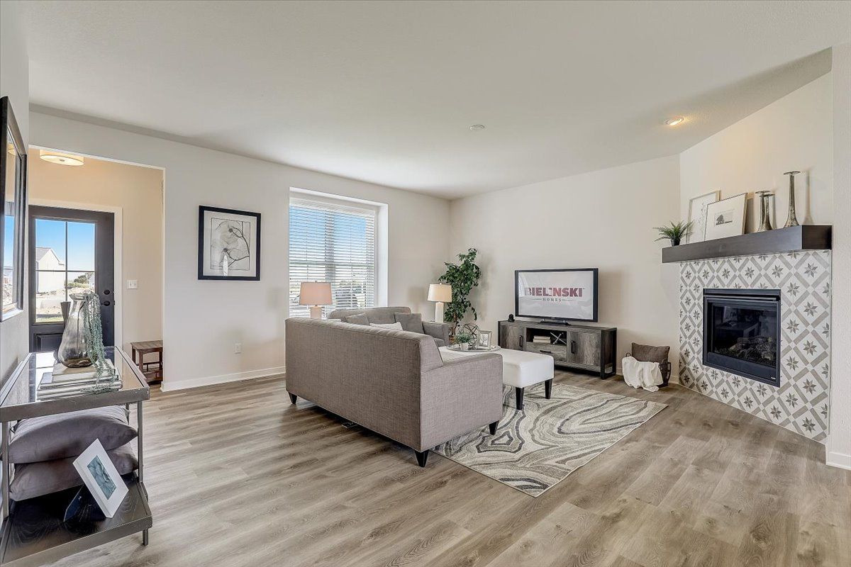 This photo is for illustration purposes only and does not necessarily represent the features and finishes of a specific RediHome/lot.