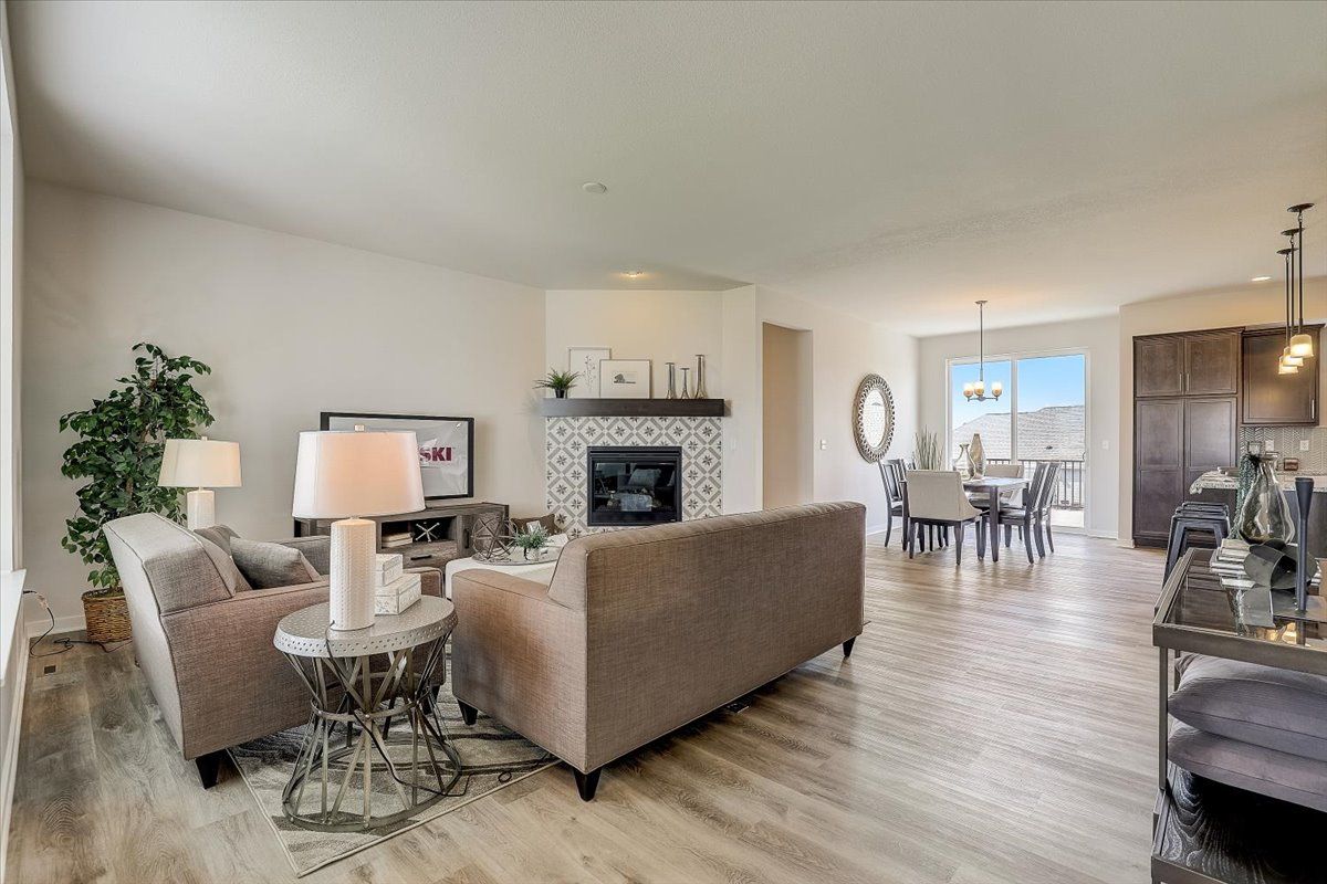 This photo is for illustration purposes only and does not necessarily represent the features and finishes of a specific RediHome/lot.