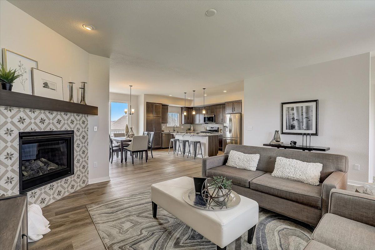 This photo is for illustration purposes only and does not necessarily represent the features and finishes of a specific RediHome/lot.