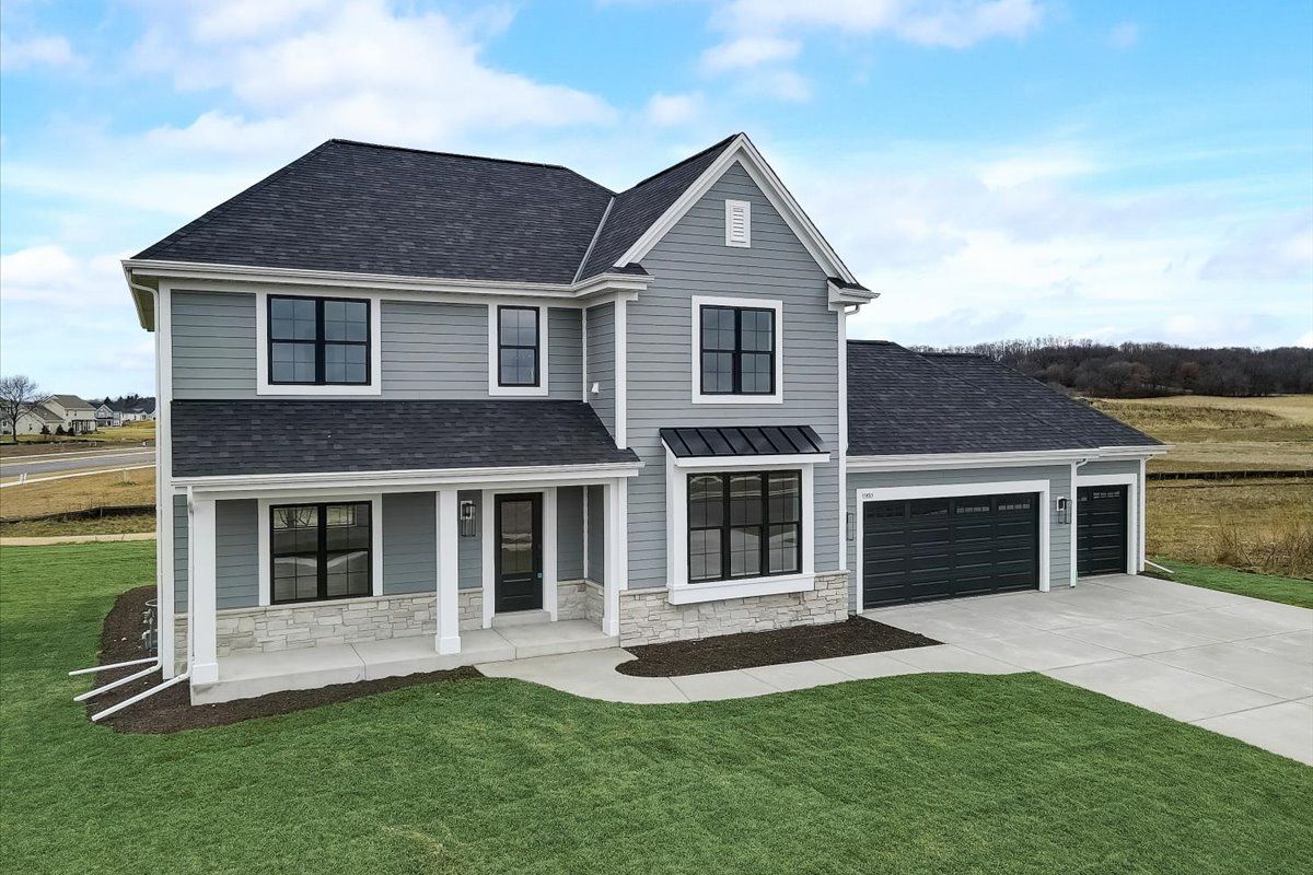 This photo is for illustration purposes only and does not necessarily represent the features and finishes of a specific RediHome.