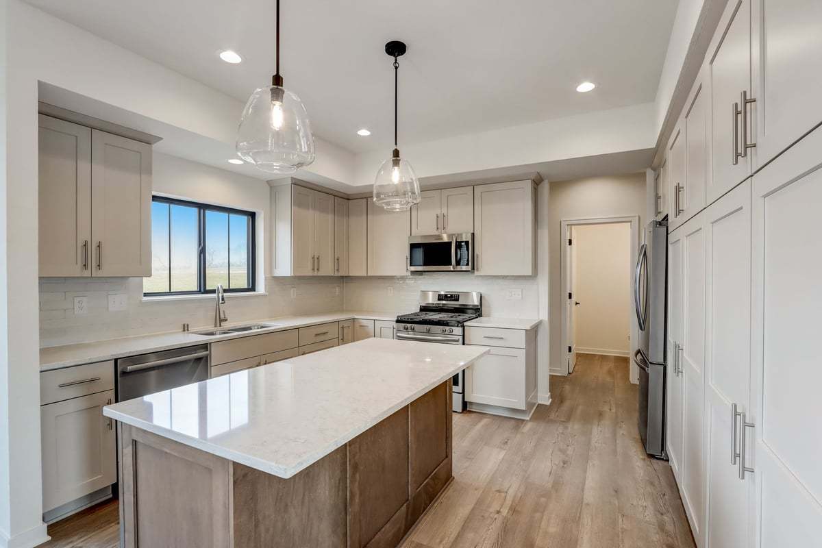 This photo is for illustration purposes only and does not necessarily represent the products and finishes offered in a specific RediHome.