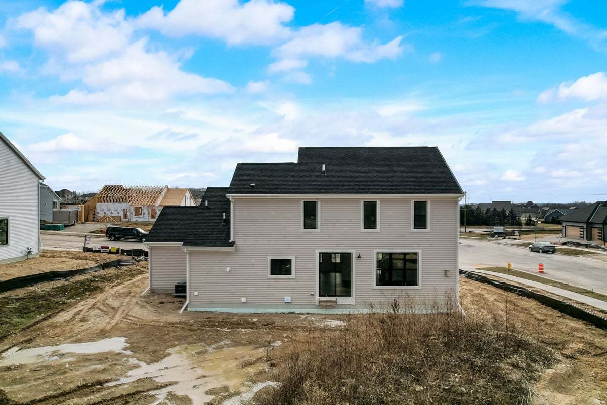 2707 Mapleton Avenue. East Troy, WI 53120