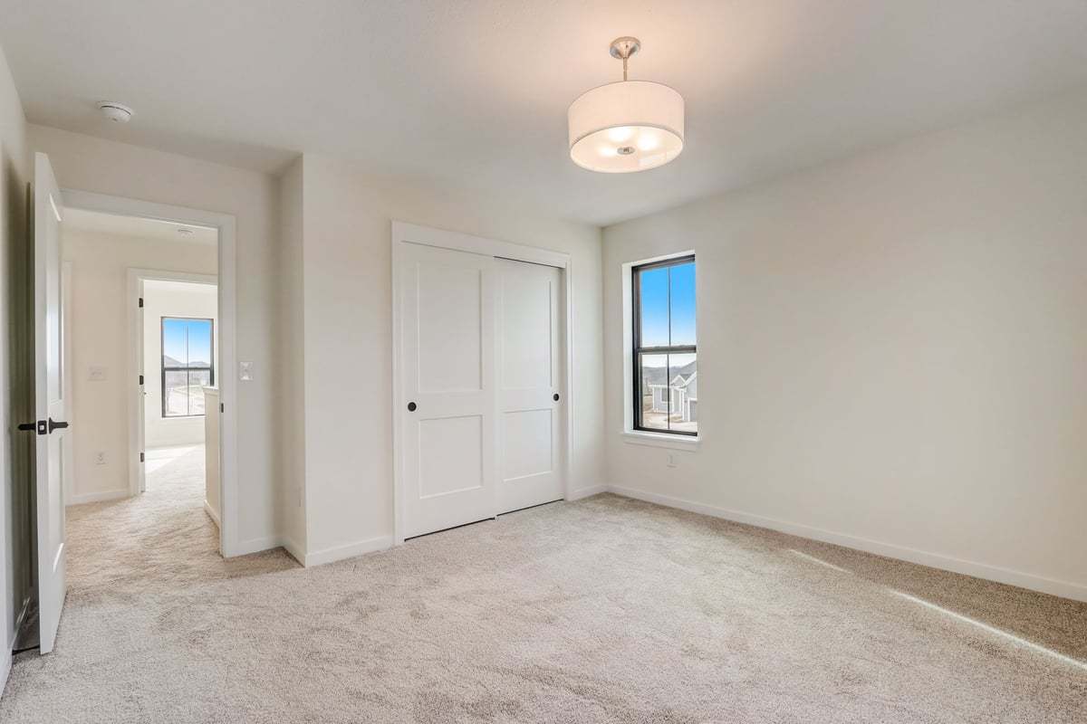 This photo is for illustration purposes only and does not necessarily represent the products and finishes offered in a specific RediHome.