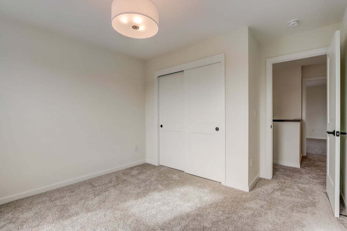 This photo is for illustration purposes only and does not necessarily represent the products and finishes offered in a specific RediHome.