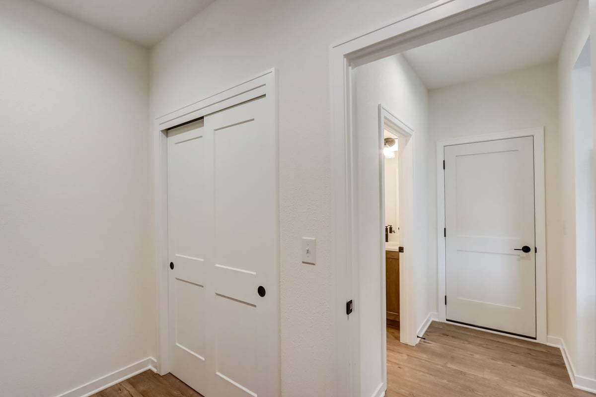 This photo is for illustration purposes only and does not necessarily represent the products and finishes offered in a specific RediHome.