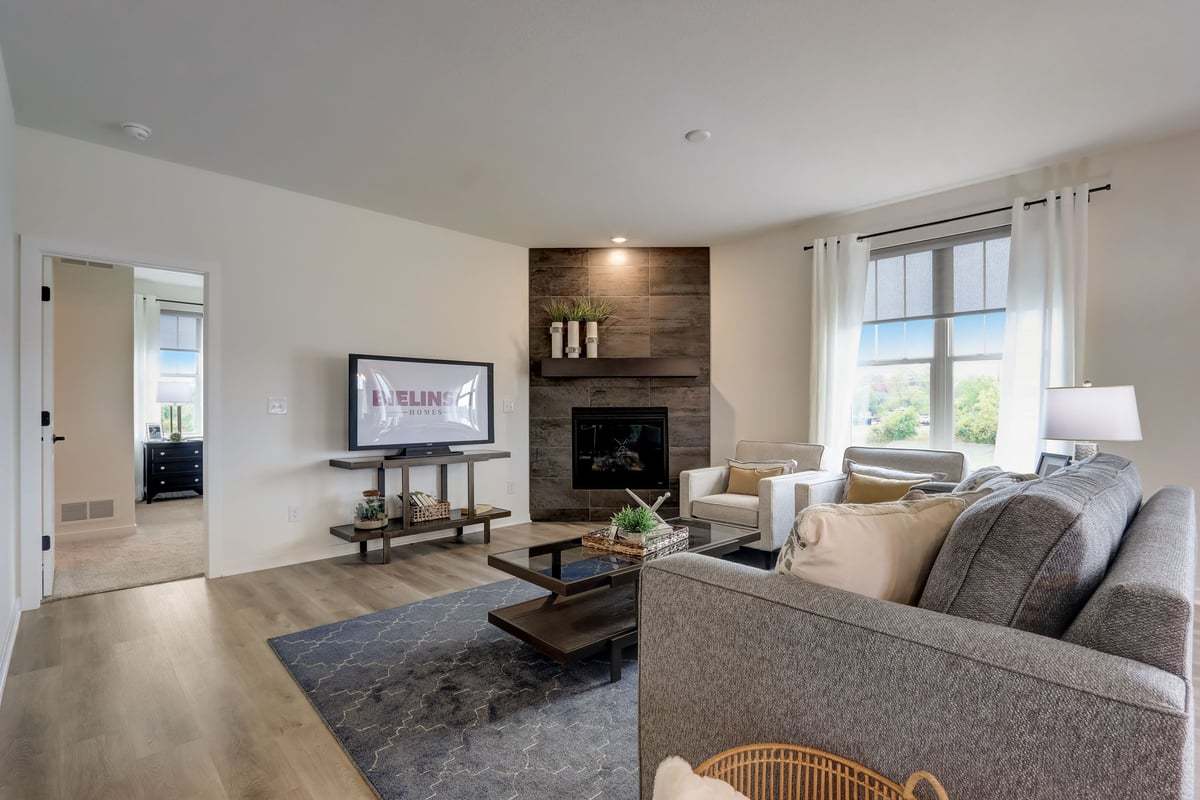 This photo is for illustration purposes only and does not necessarily represent the available features and finishes on a specific RediHome.
