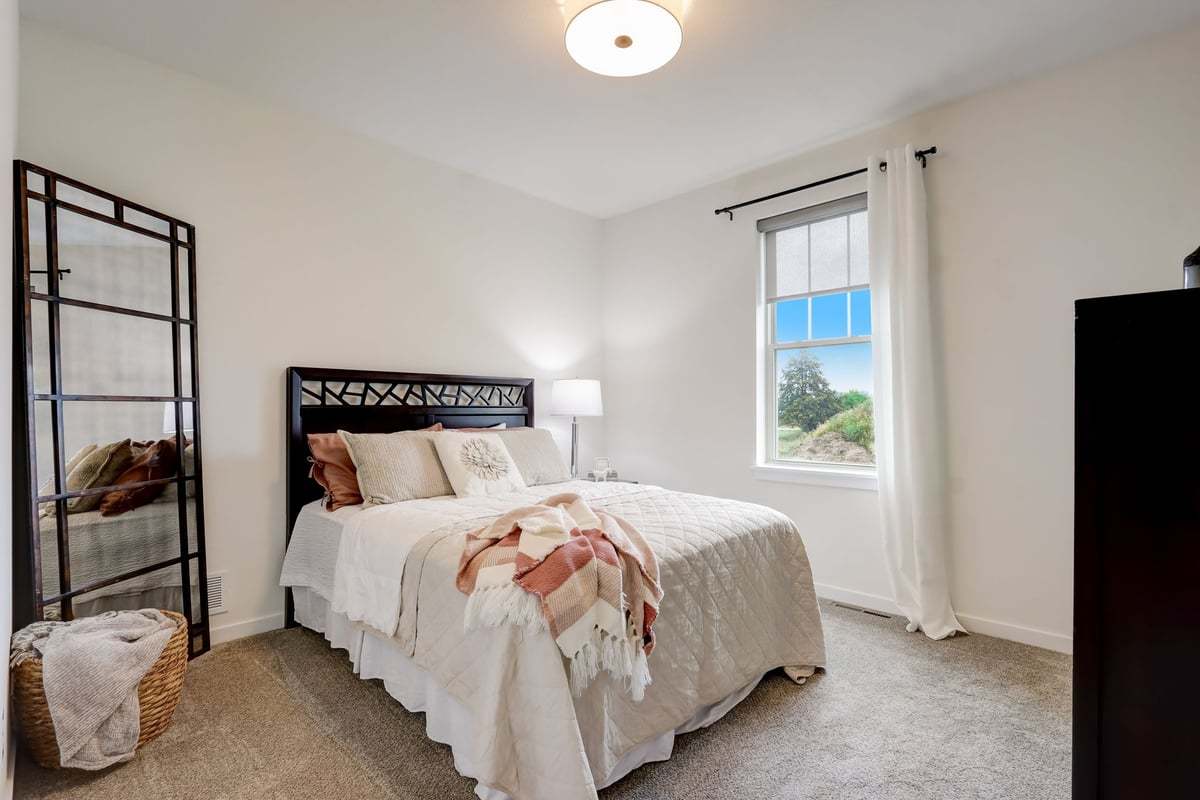 This photo is for illustration purposes only and does not necessarily represent the available features and finishes on a specific RediHome.