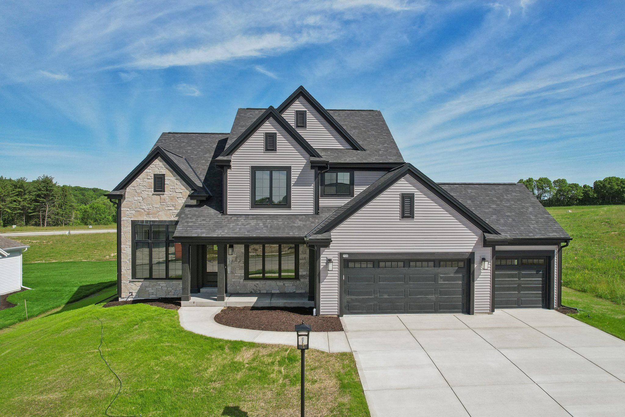 This image is for illustration purposes only and does not necessarily represent the available features and/or finishes of a specific RediHome.