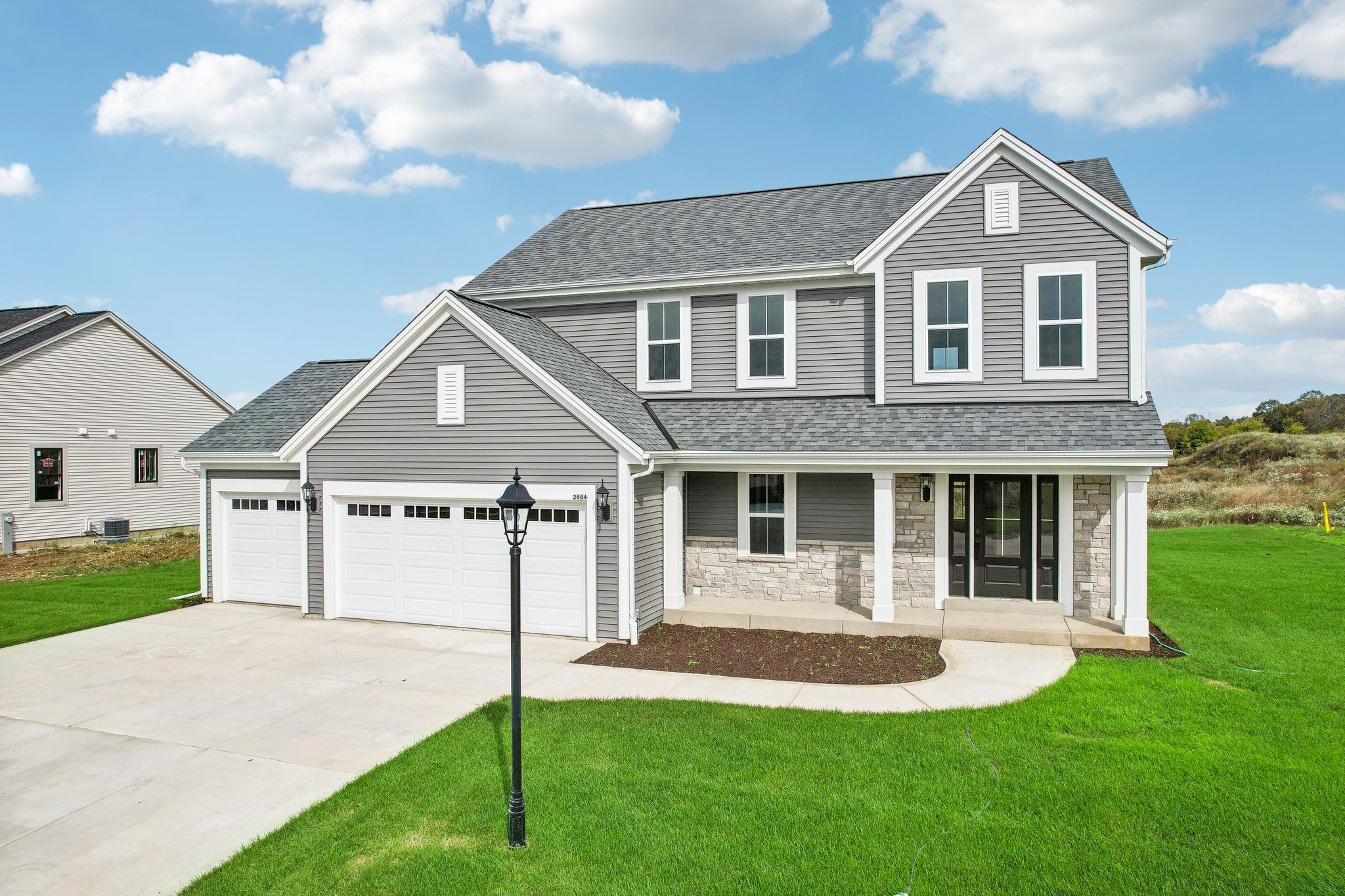 This photo is for illustration purposes only and does not necessarily represent the features and finishes of a specific RediHome.