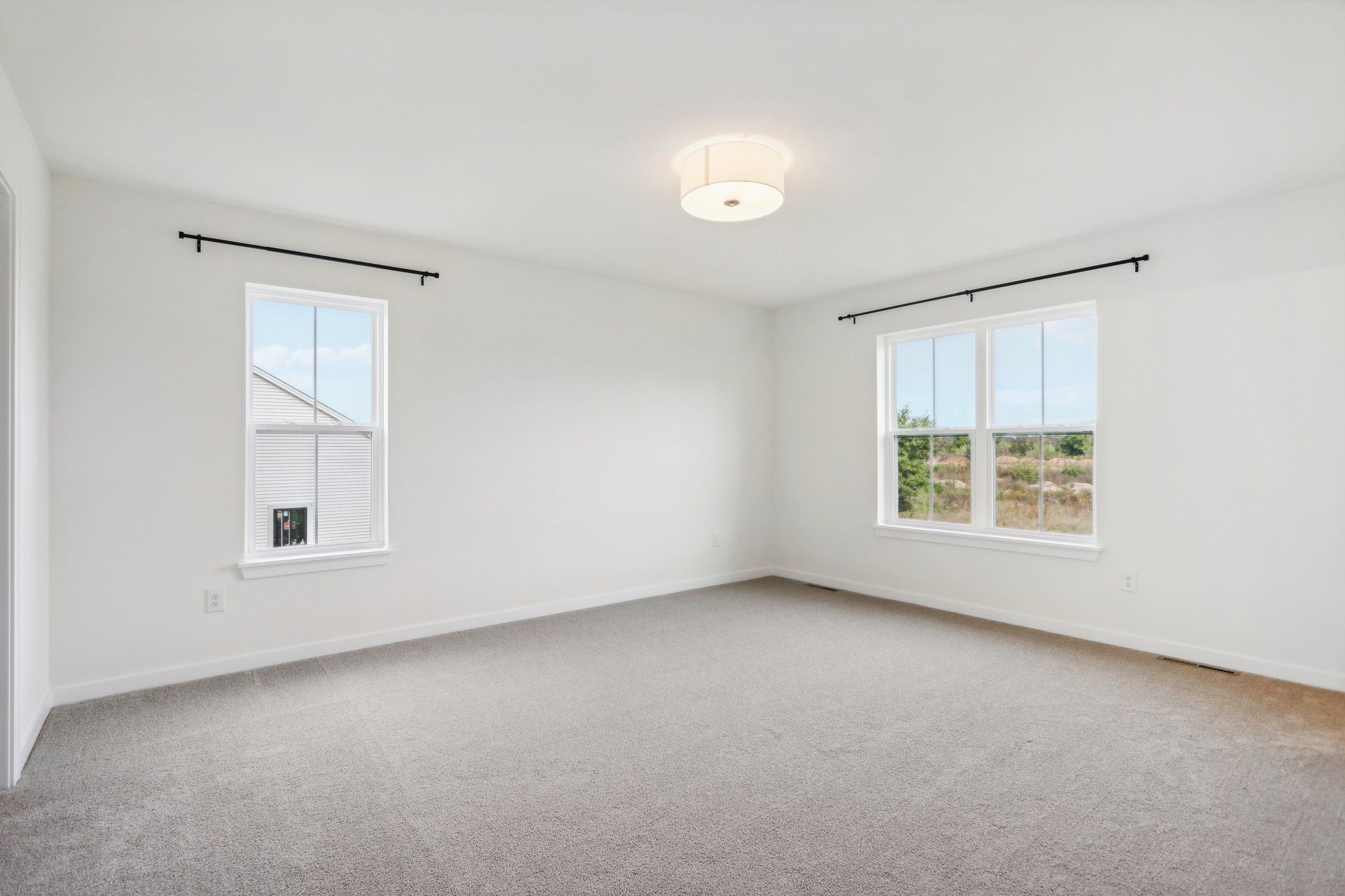 This photo is for illustration purposes only and does not necessarily represent the features and finishes of a specific RediHome.