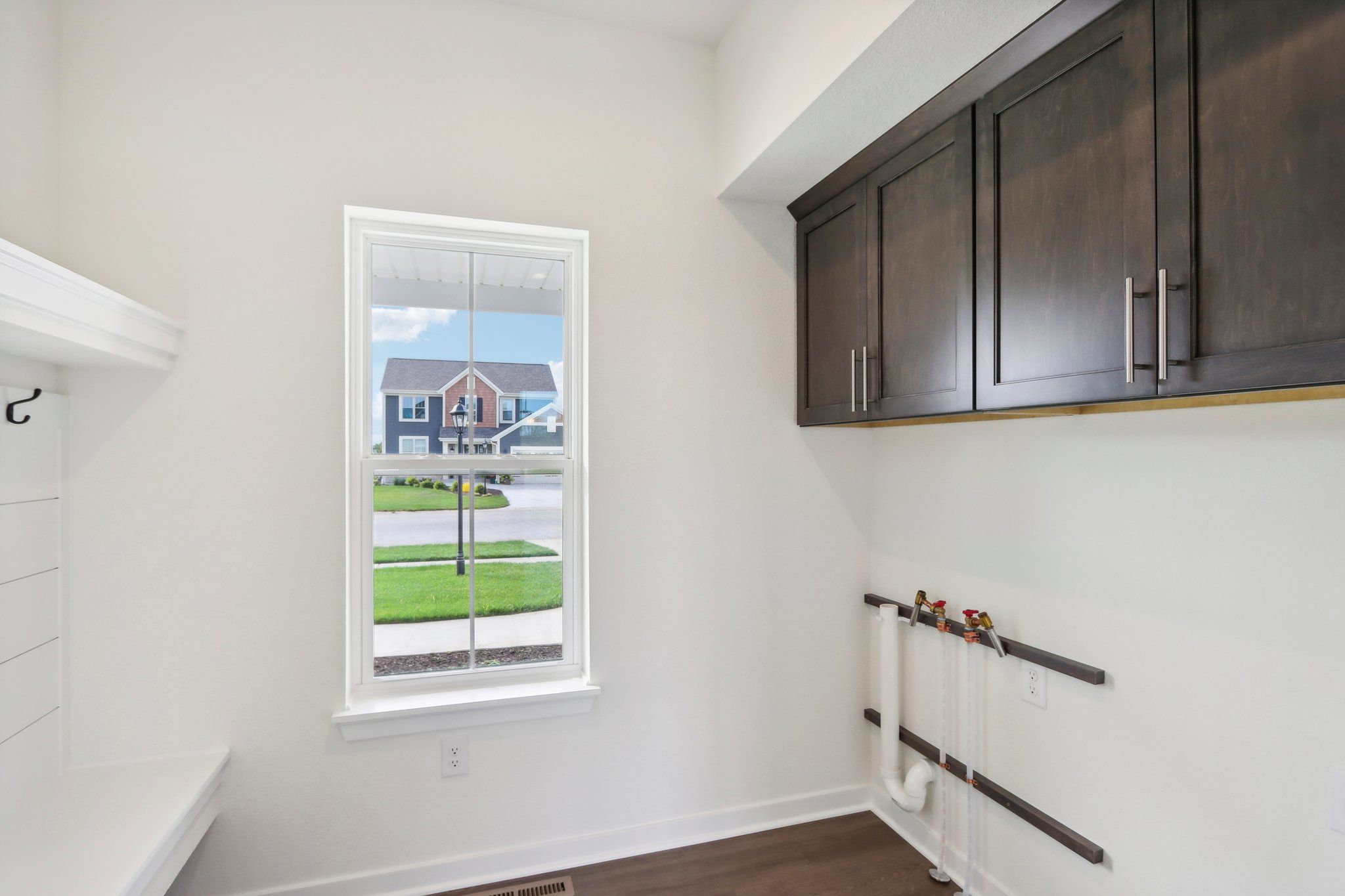 This photo is for illustration purposes only and does not necessarily represent the features and finishes of a specific RediHome.