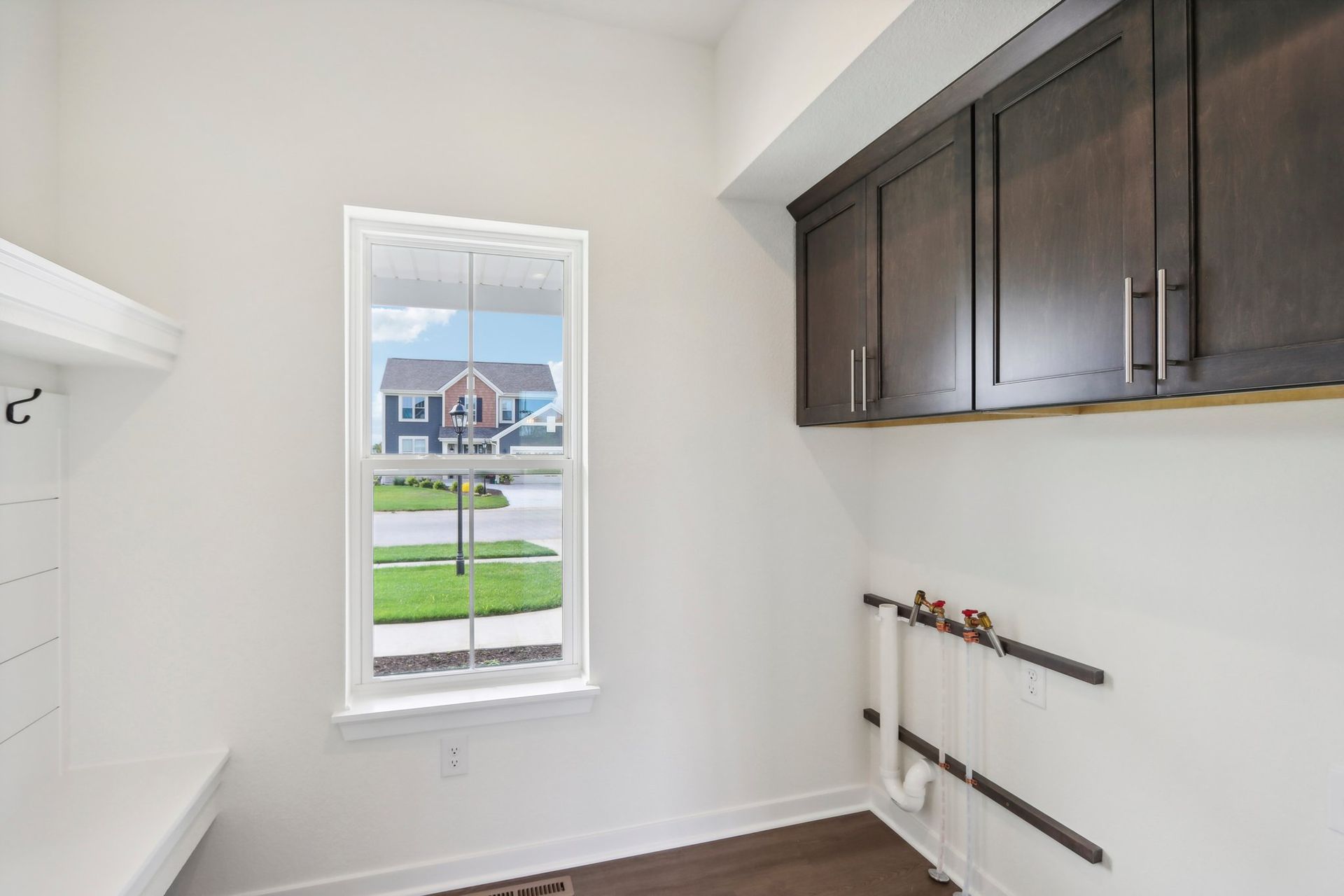 This photo is for illustration purposes only and does not necessarily represent the features and finishes of a specific RediHome.