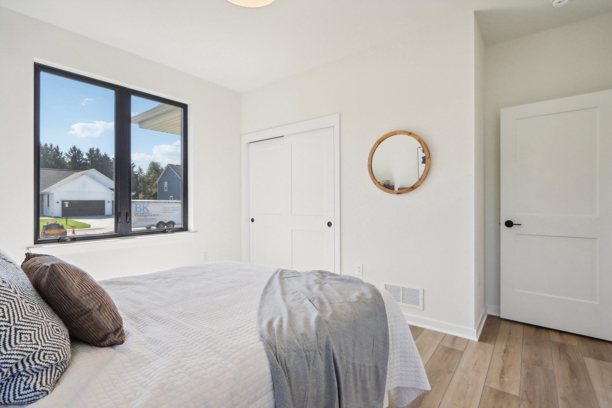This photo is for illustration purposes only and does not necessarily represent the features and finishes of a specific RediHome.