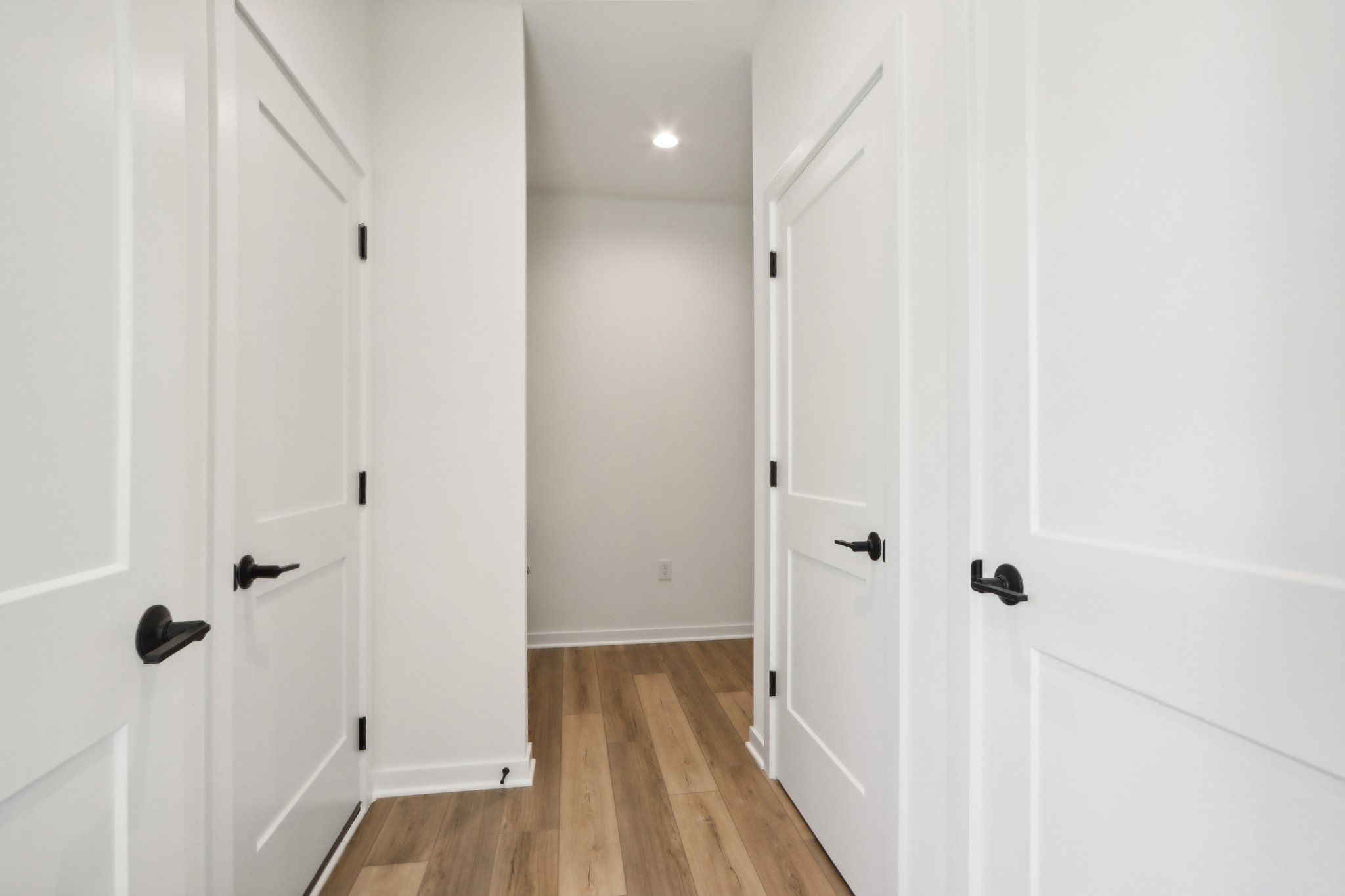 This photo is for illustration purposes only and does not necessarily represent the features and finishes of a specific RediHome.