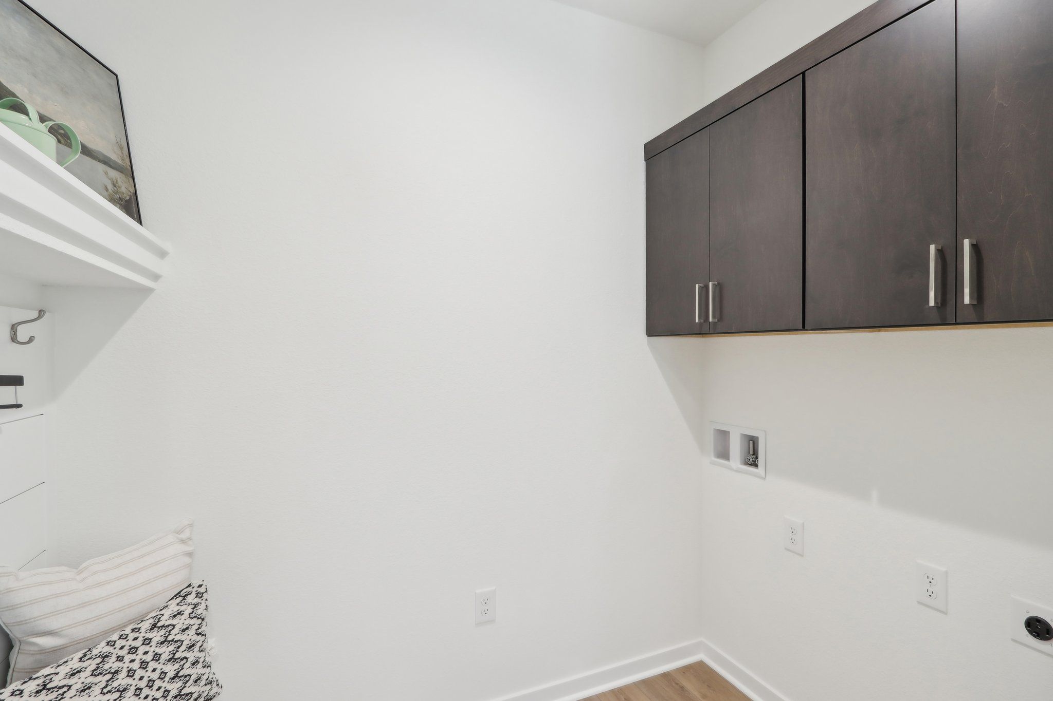 This photo is for illustration purposes only and does not necessarily represent the features and finishes of a specific RediHome.