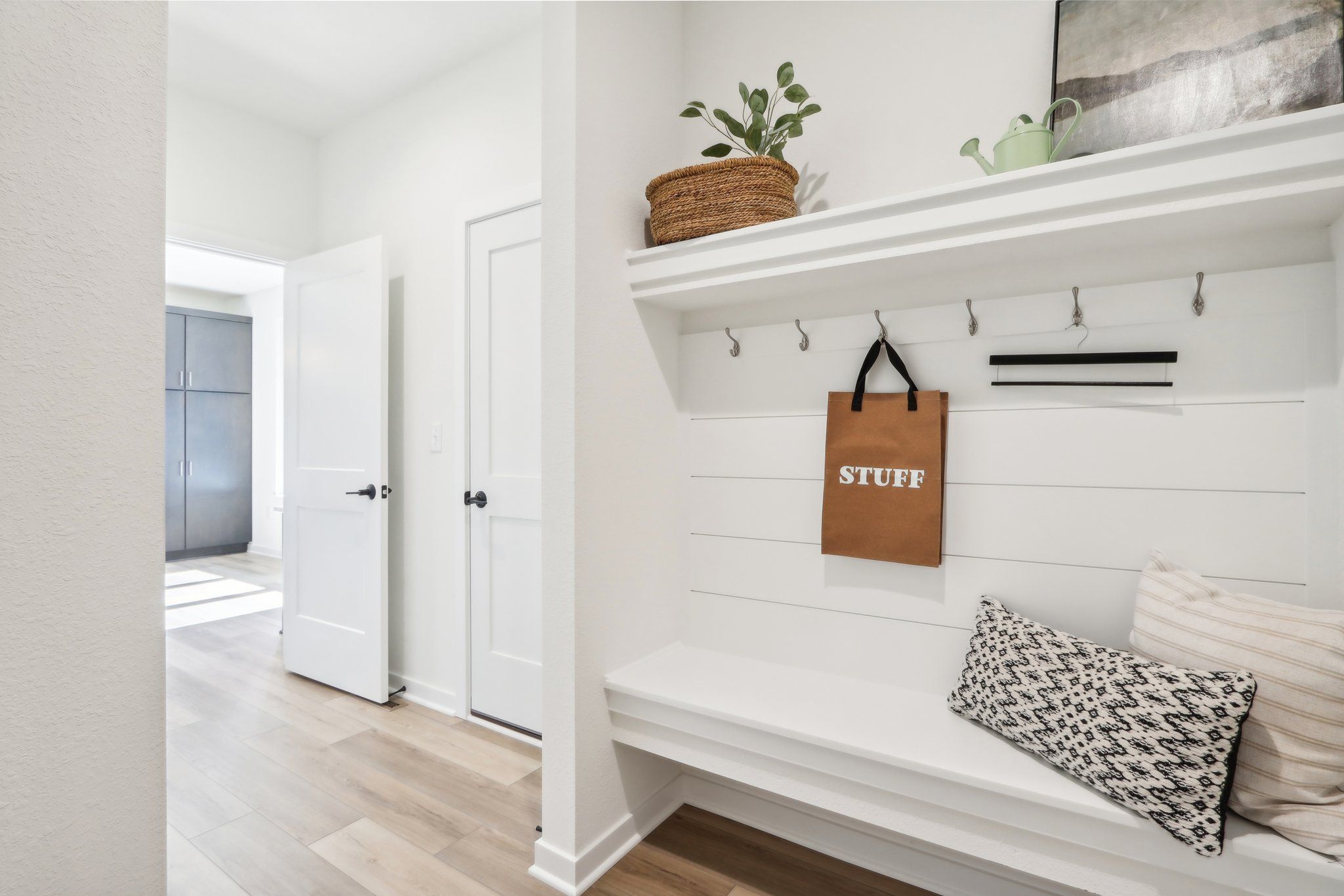 This photo is for illustration purposes only and does not necessarily represent the features and finishes of a specific RediHome.
