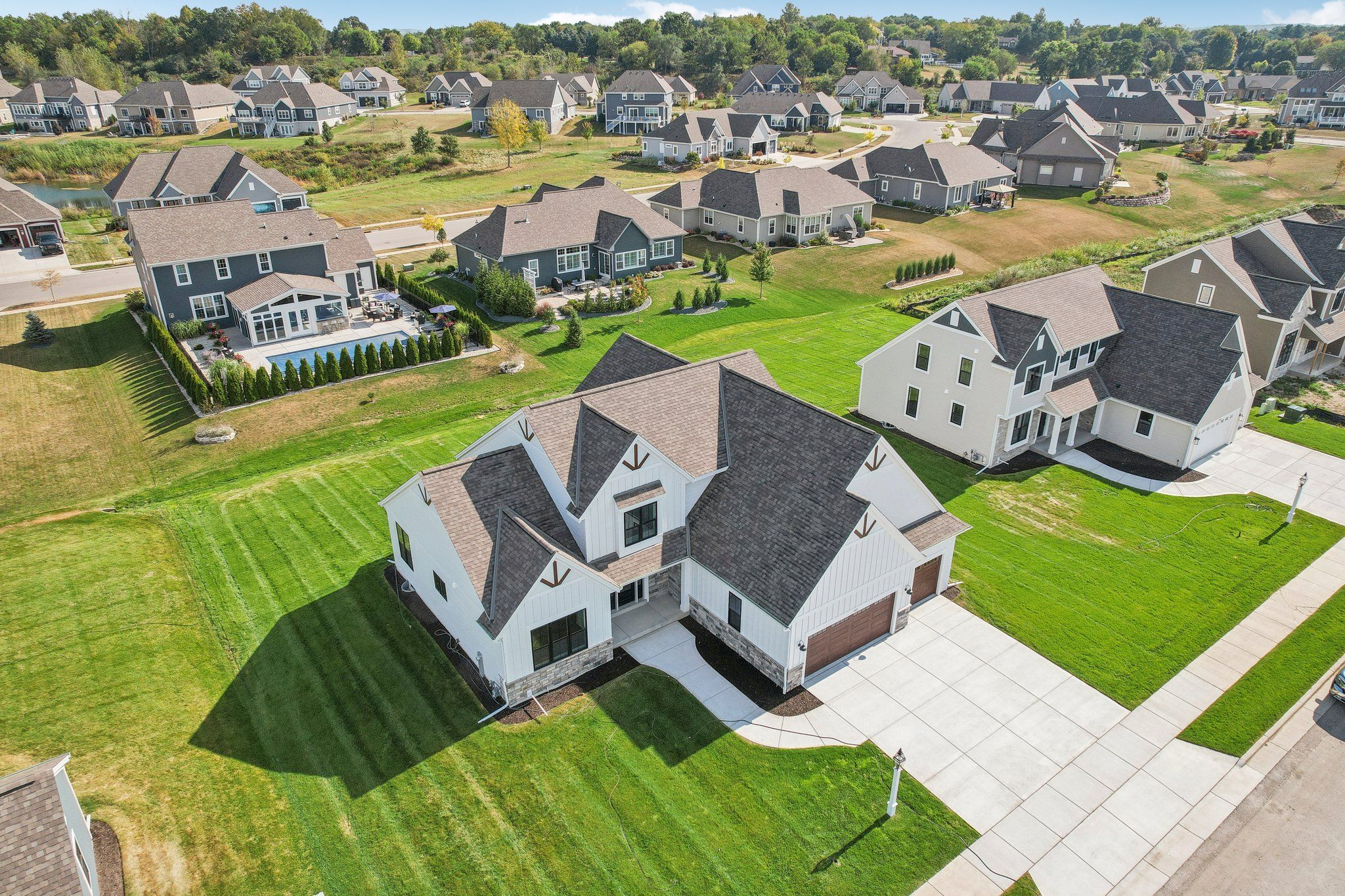 This photo is for illustration purposes only and does not necessarily represent the features and finishes of a specific RediHome.
