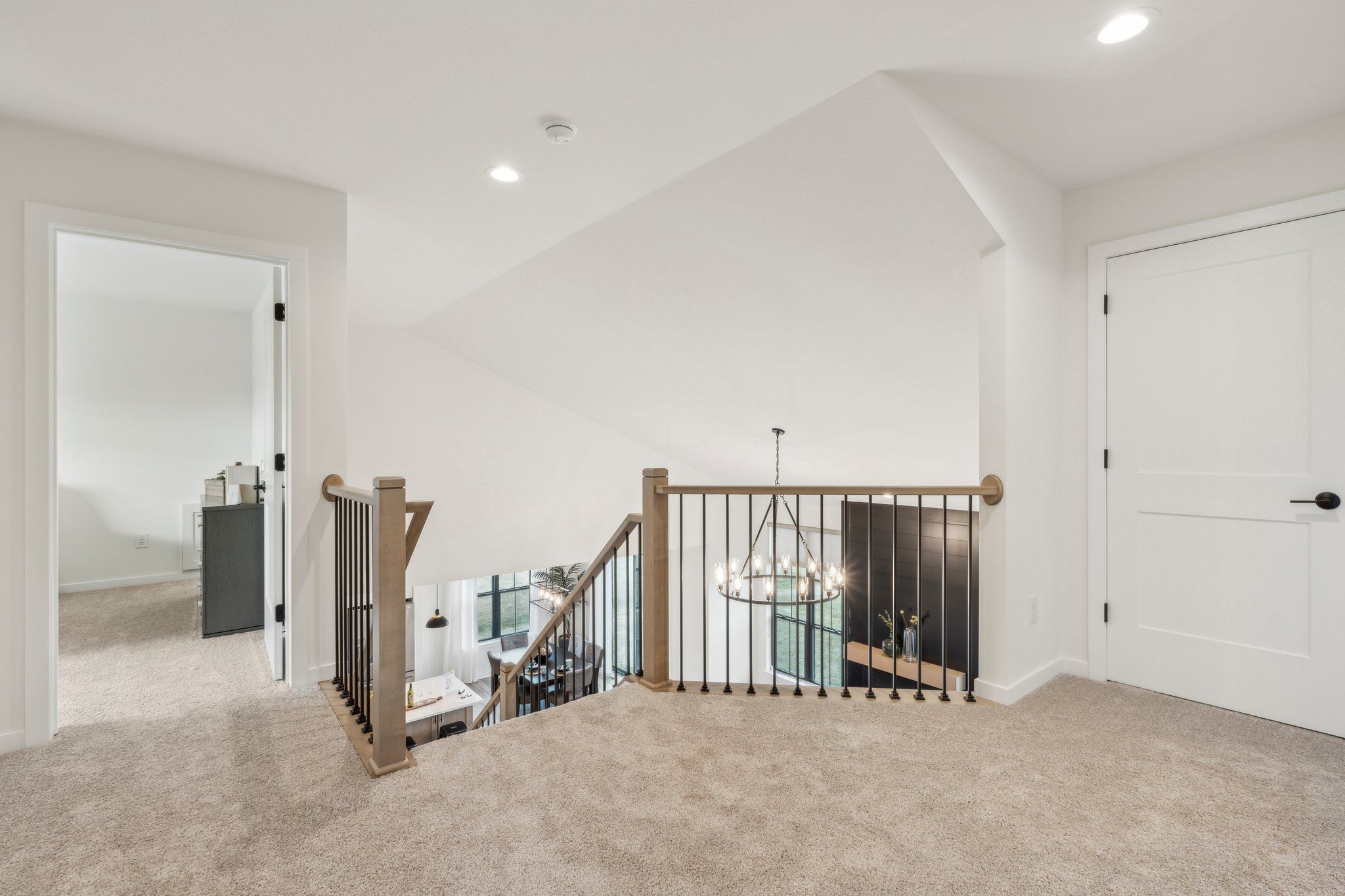 This photo is for illustration purposes only and does not necessarily represent the features and finishes of a specific RediHome.