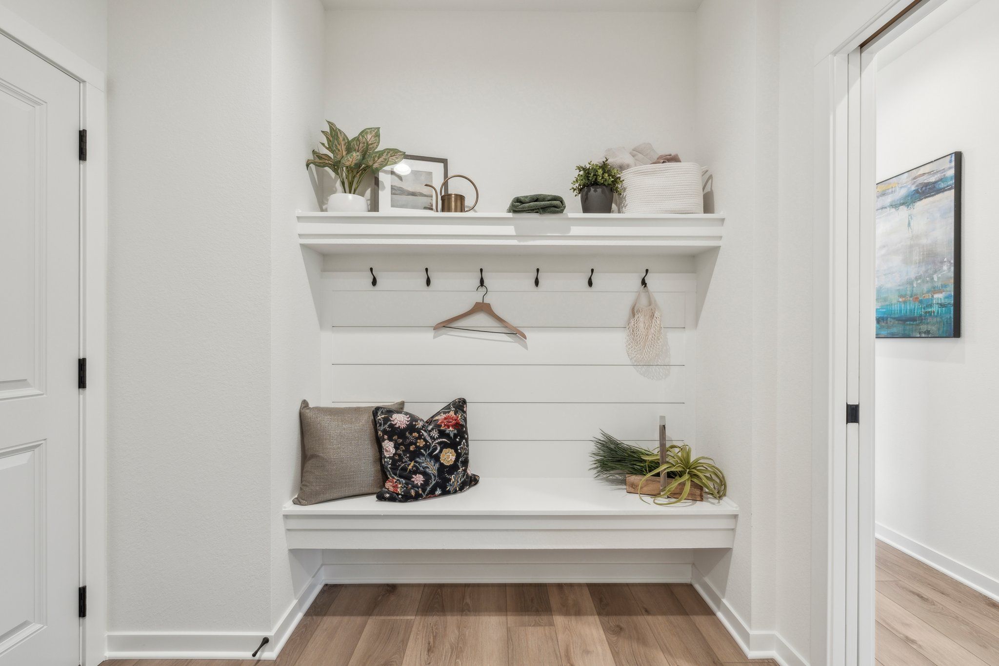 This photo is for illustration purposes only and does not necessarily represent the features and finishes of a specific RediHome.