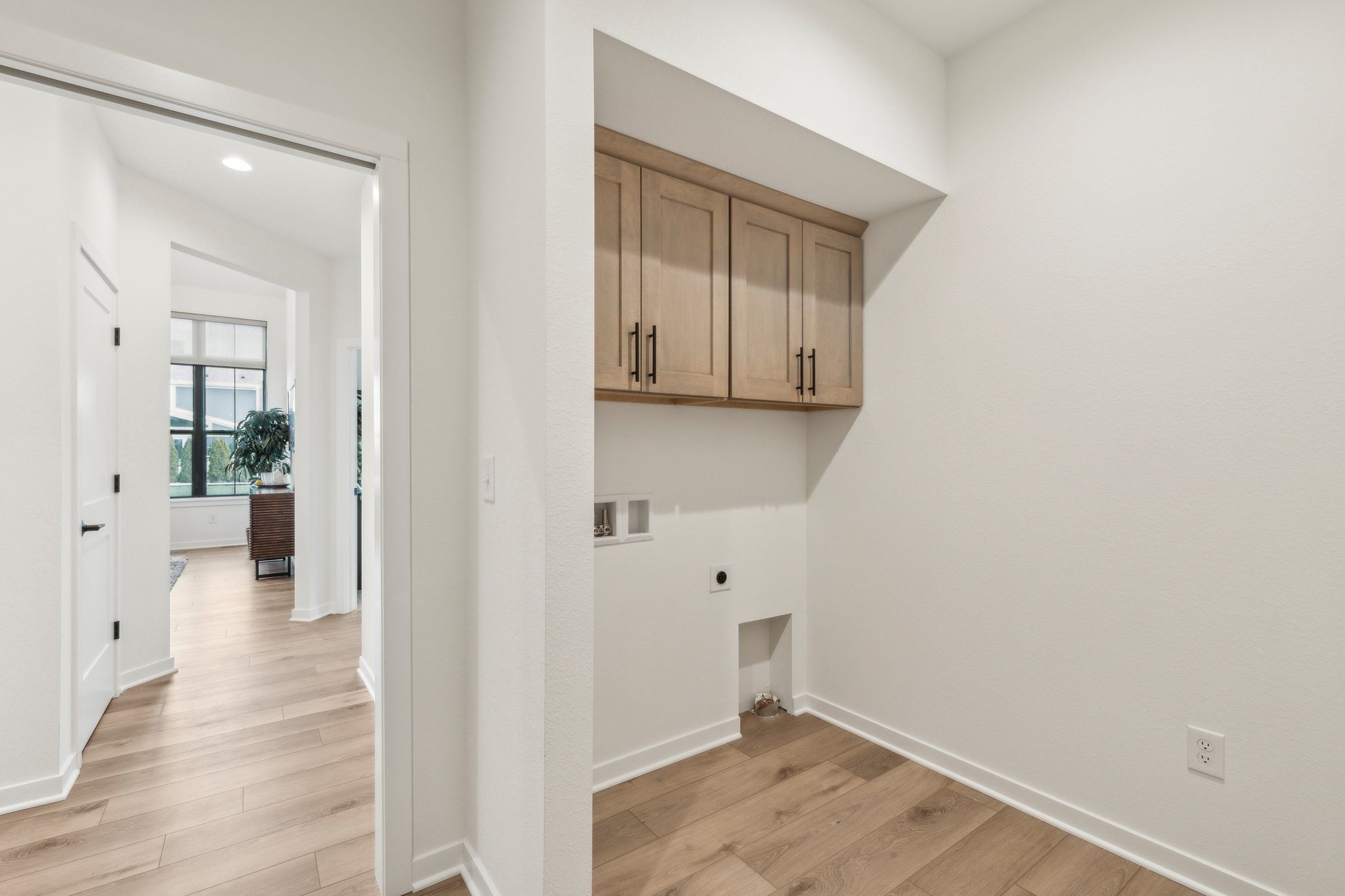 This photo is for illustration purposes only and does not necessarily represent the features and finishes of a specific RediHome.