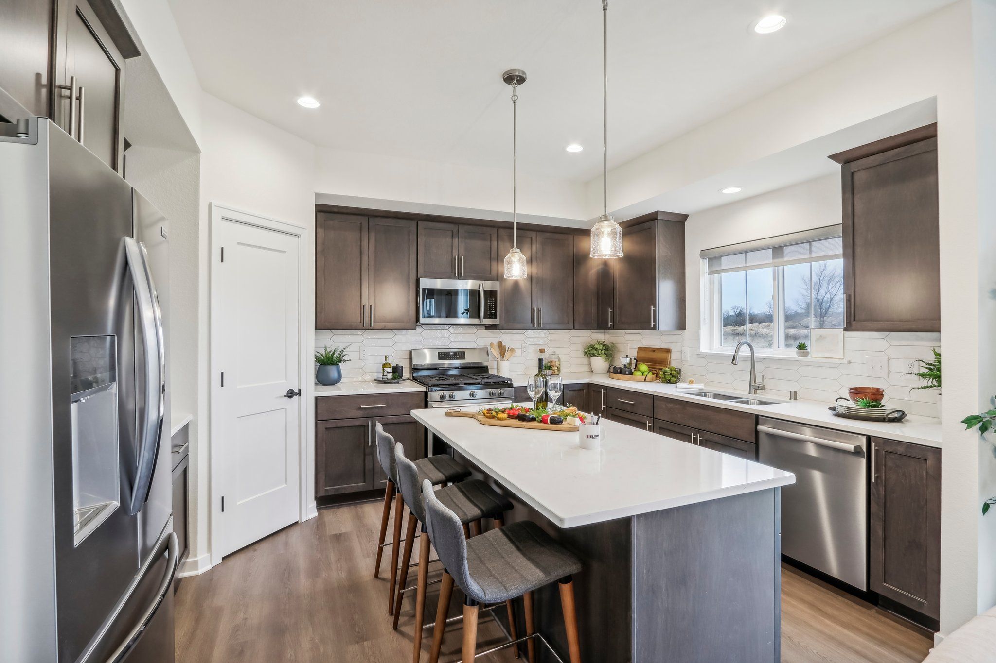 This photo is for illustration purposes only and does not necessarily represent the features and finishes of a specific RediHome.