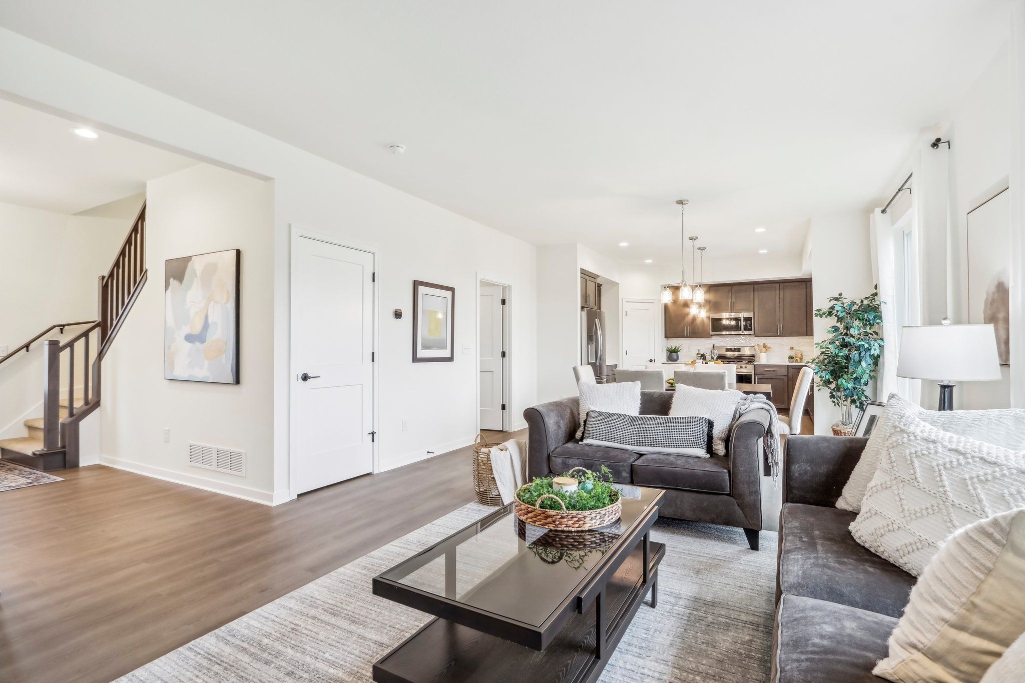 This photo is for illustration purposes only and does not necessarily represent the features and finishes of a specific RediHome.